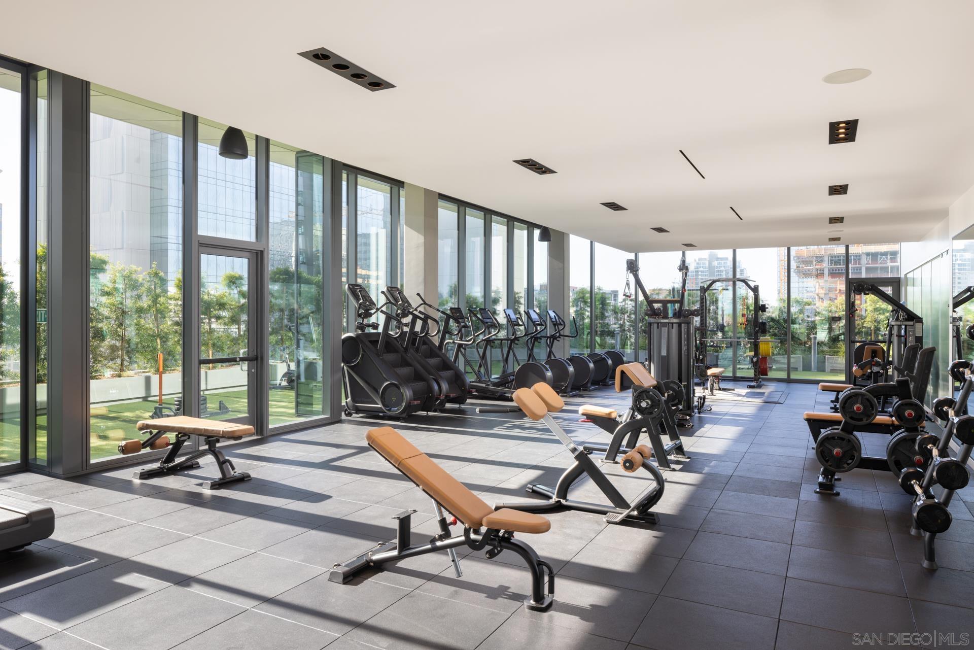 Detail Gallery Image 10 of 39 For , San Diego,  CA 92101 - 2 Beds | 3 Baths