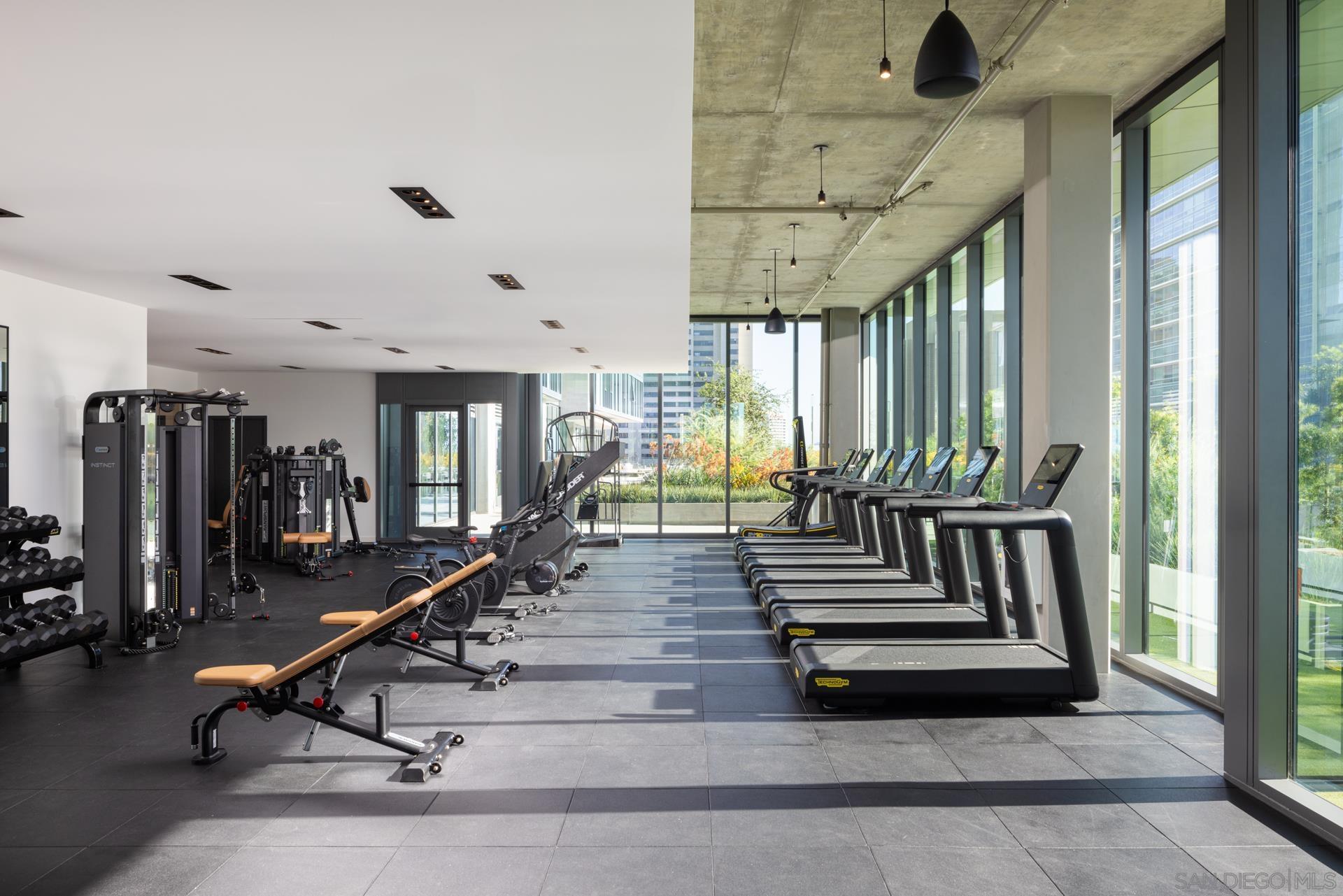 Detail Gallery Image 9 of 39 For , San Diego,  CA 92101 - 2 Beds | 3 Baths