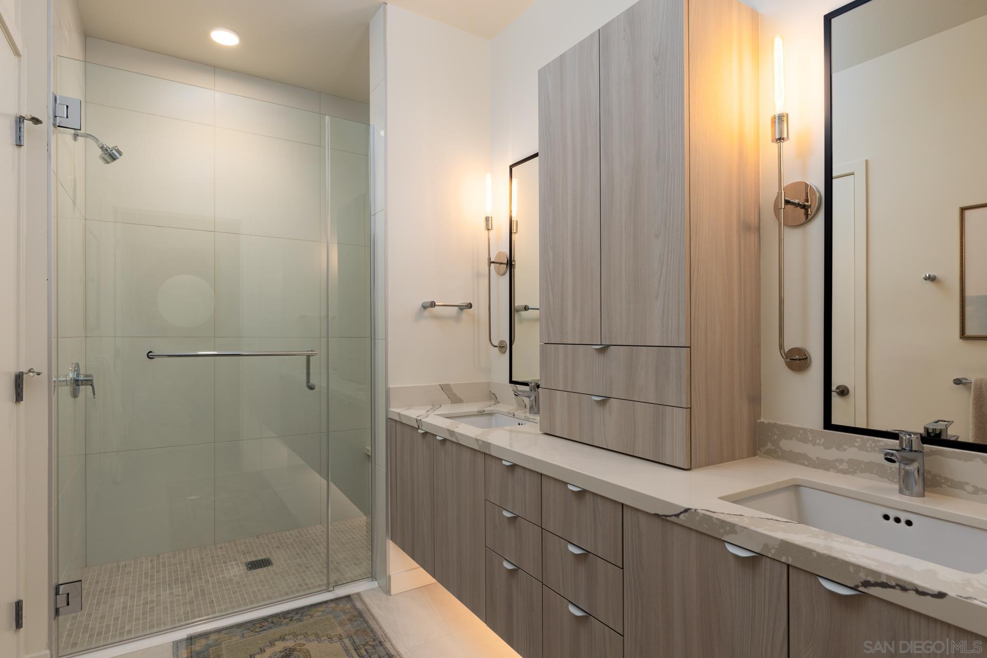 Detail Gallery Image 28 of 39 For , San Diego,  CA 92101 - 2 Beds | 2/1 Baths
