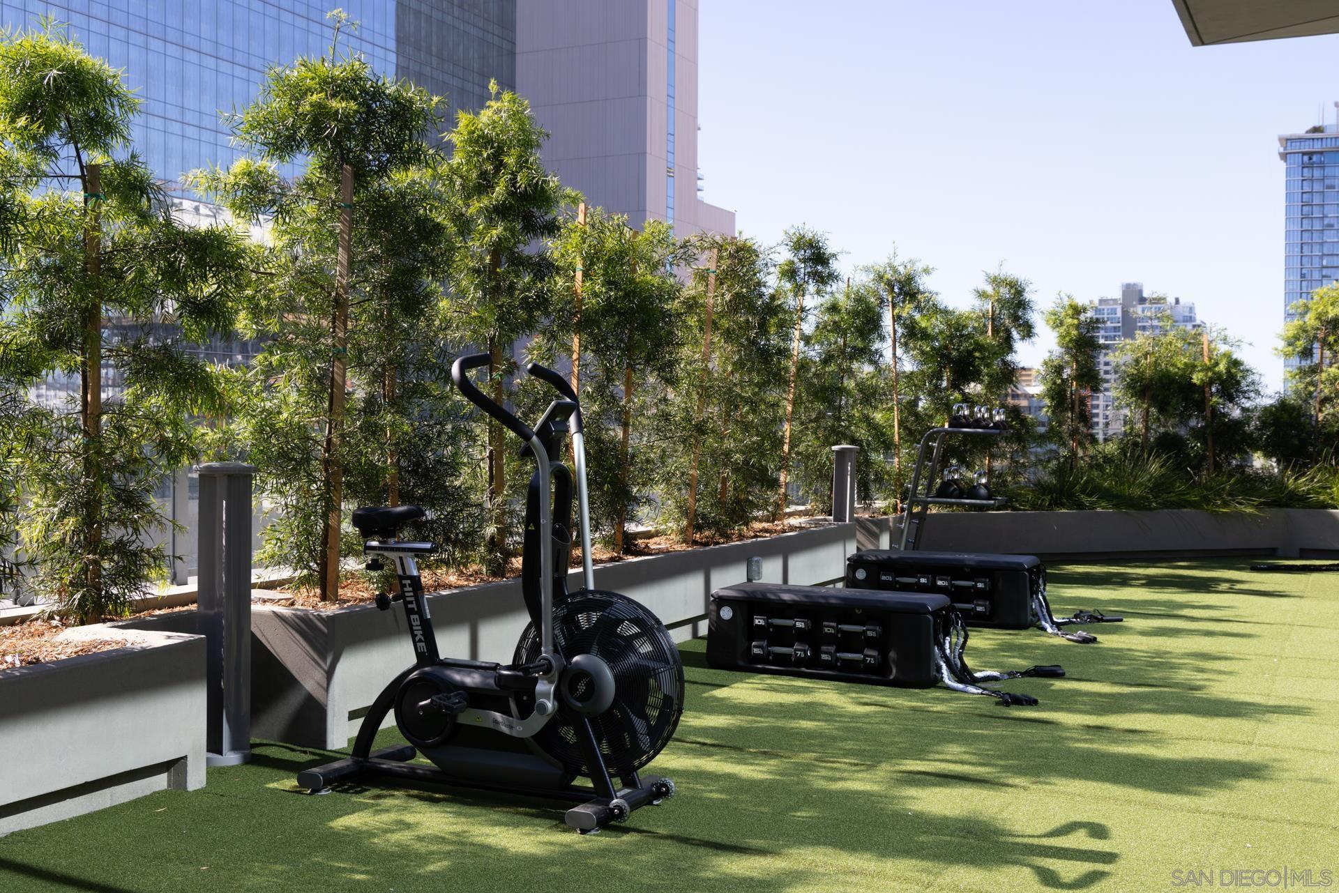 Detail Gallery Image 11 of 39 For , San Diego,  CA 92101 - 2 Beds | 2/1 Baths