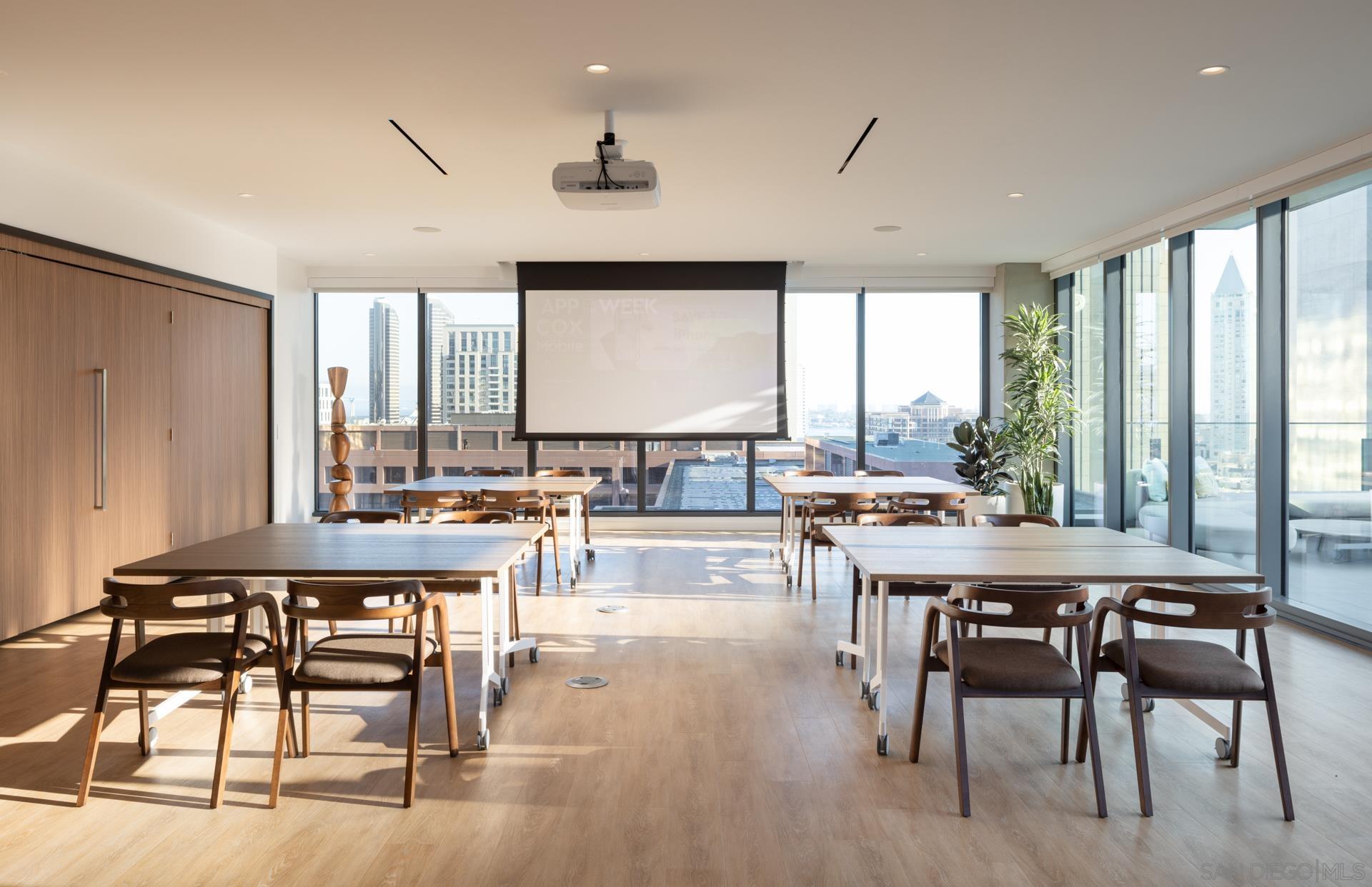 Detail Gallery Image 17 of 39 For , San Diego,  CA 92101 - 2 Beds | 2/1 Baths