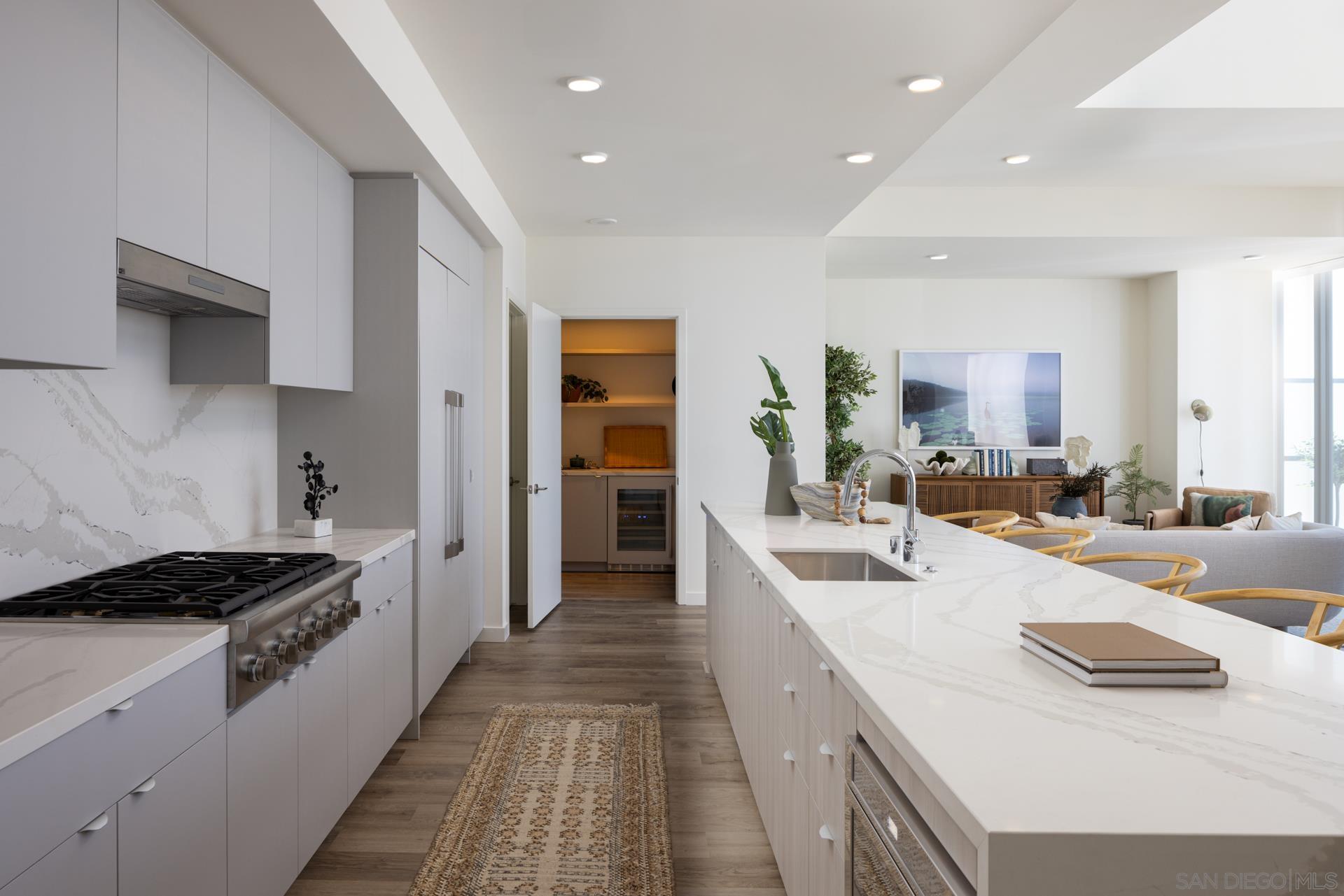 Detail Gallery Image 33 of 39 For , San Diego,  CA 92101 - 2 Beds | 2/1 Baths