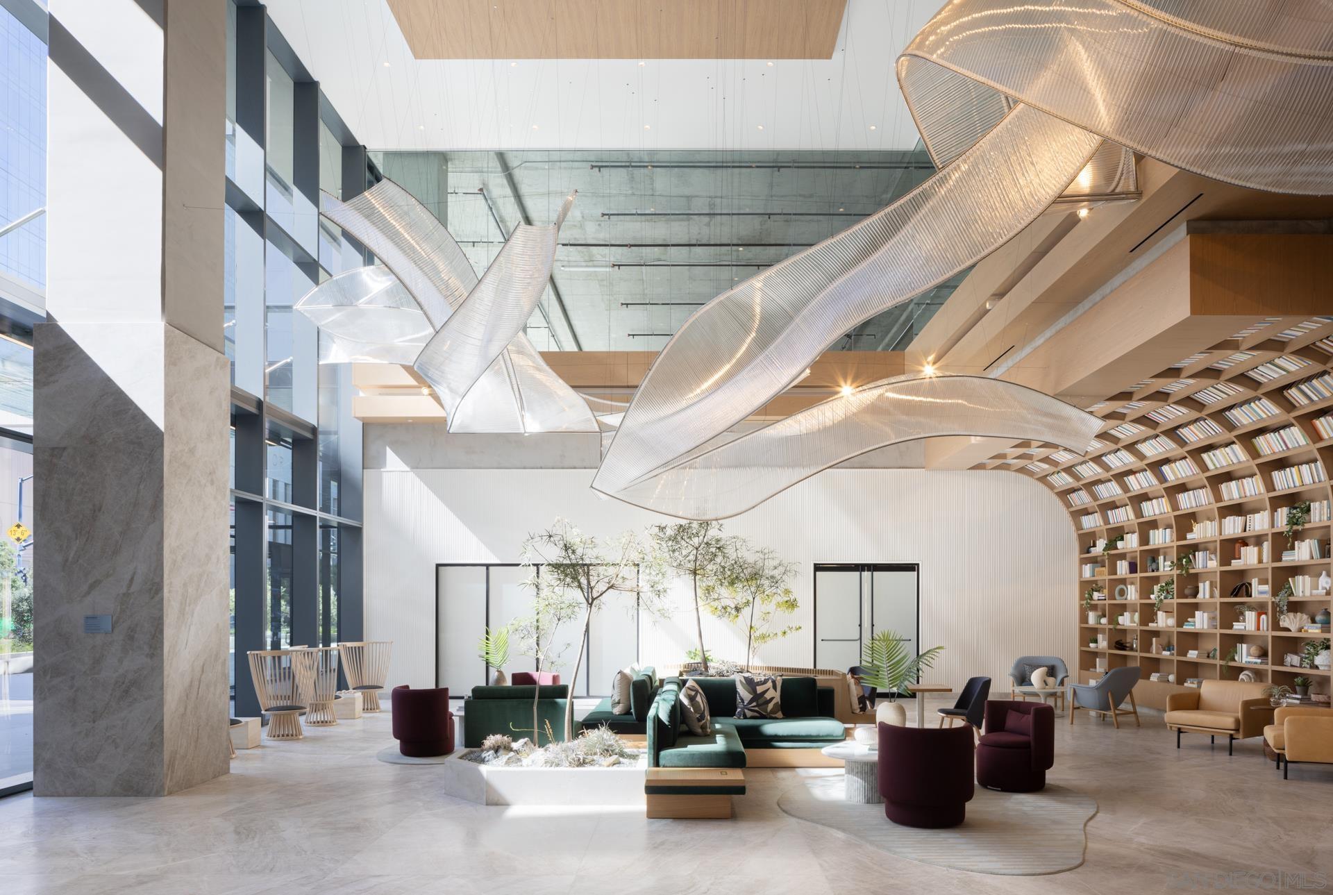 Detail Gallery Image 4 of 39 For , San Diego,  CA 92101 - 2 Beds | 3 Baths