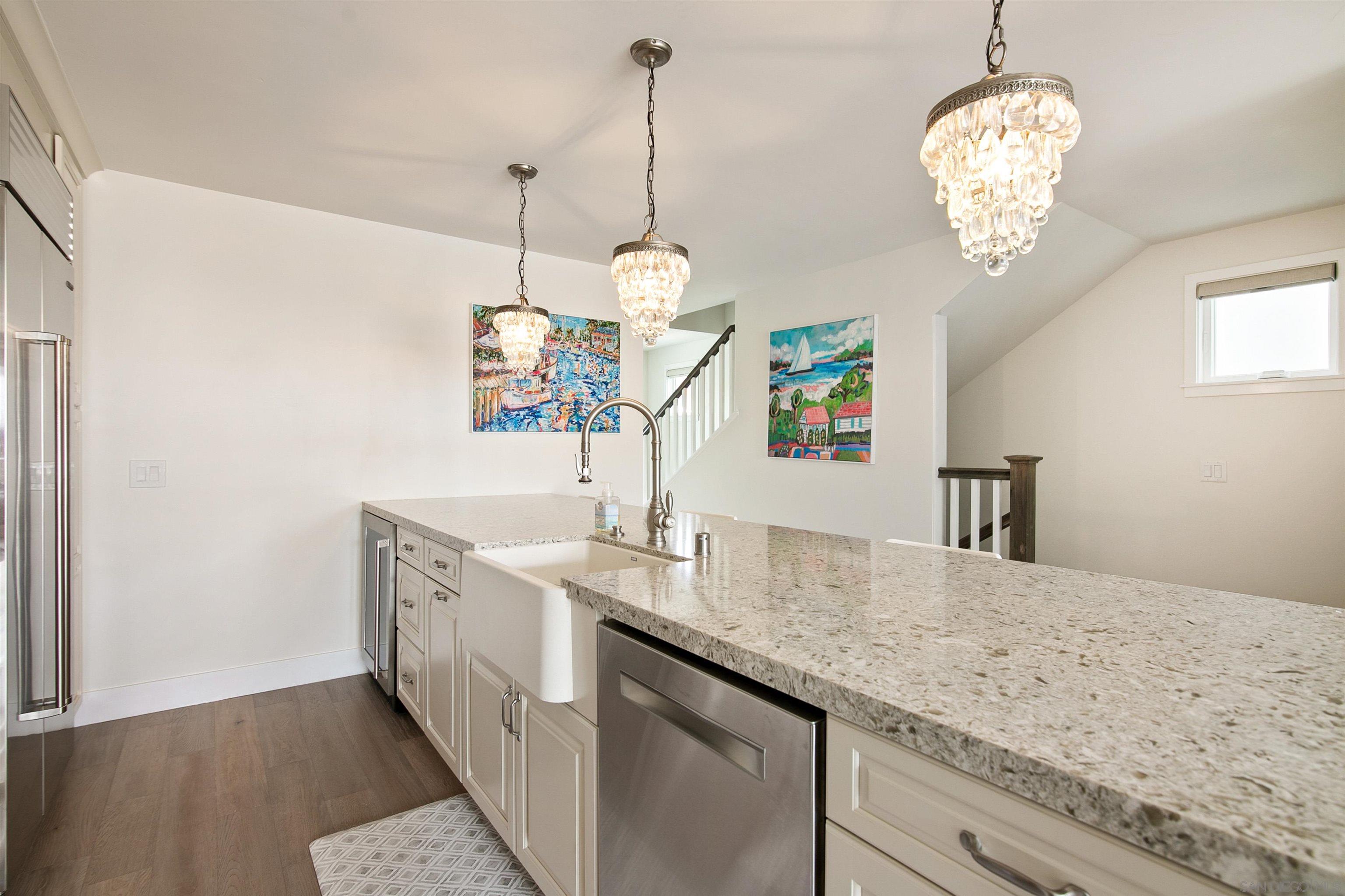 Detail Gallery Image 13 of 44 For 298  Playa Del Sur, La Jolla,  CA 92037 - 4 Beds | 4/1 Baths