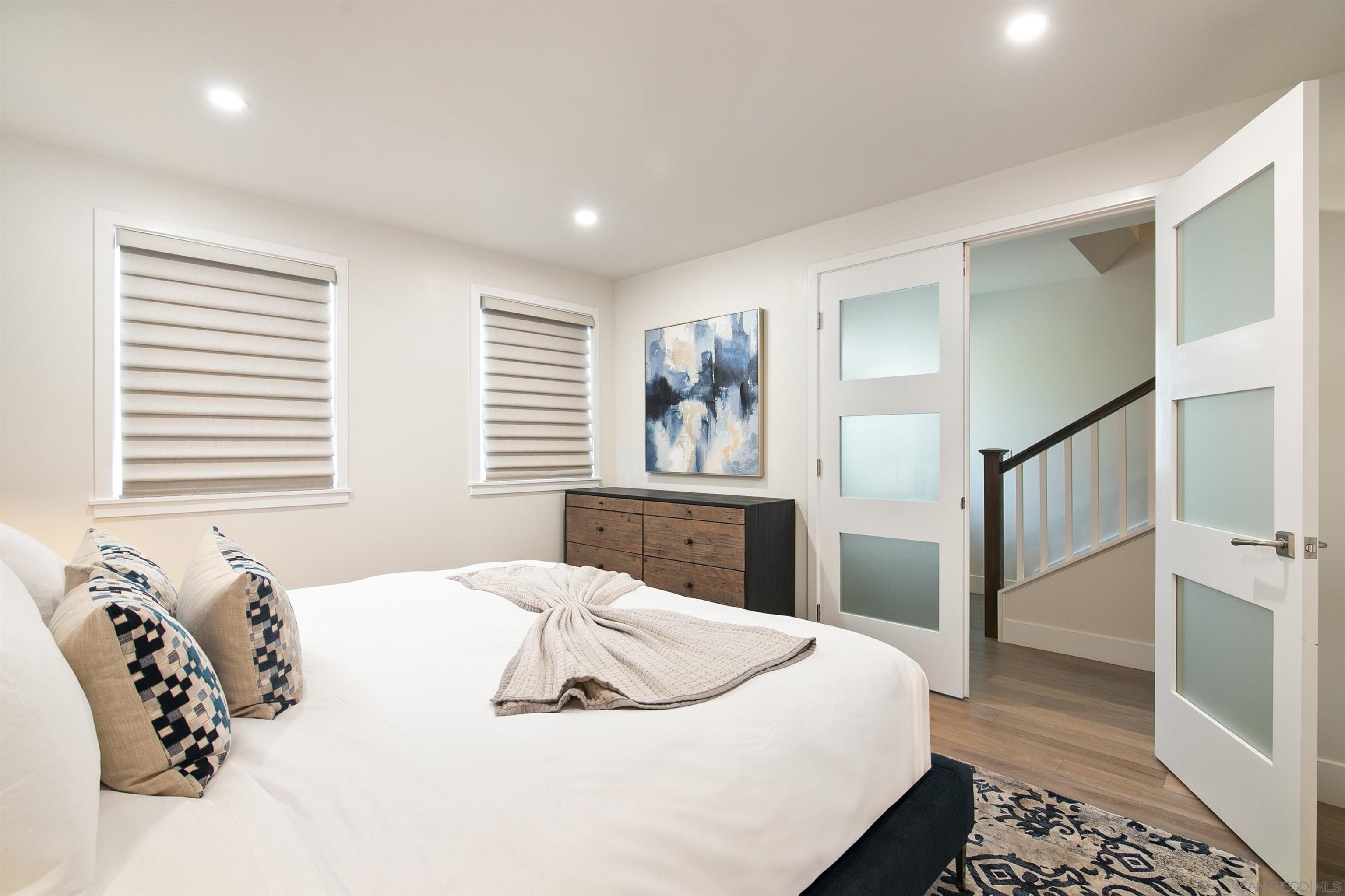 Detail Gallery Image 8 of 44 For 298  Playa Del Sur, La Jolla,  CA 92037 - 4 Beds | 4/1 Baths