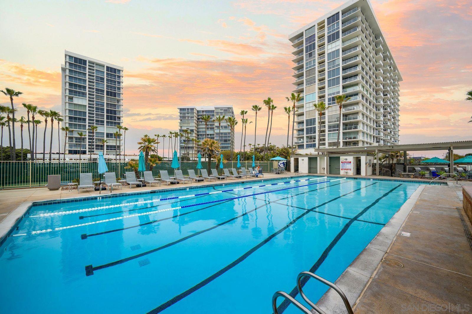 Detail Gallery Image 2 of 6 For 1820  Avenida Del Mundo  808, Coronado,  CA 92118 - 2 Beds | 2 Baths