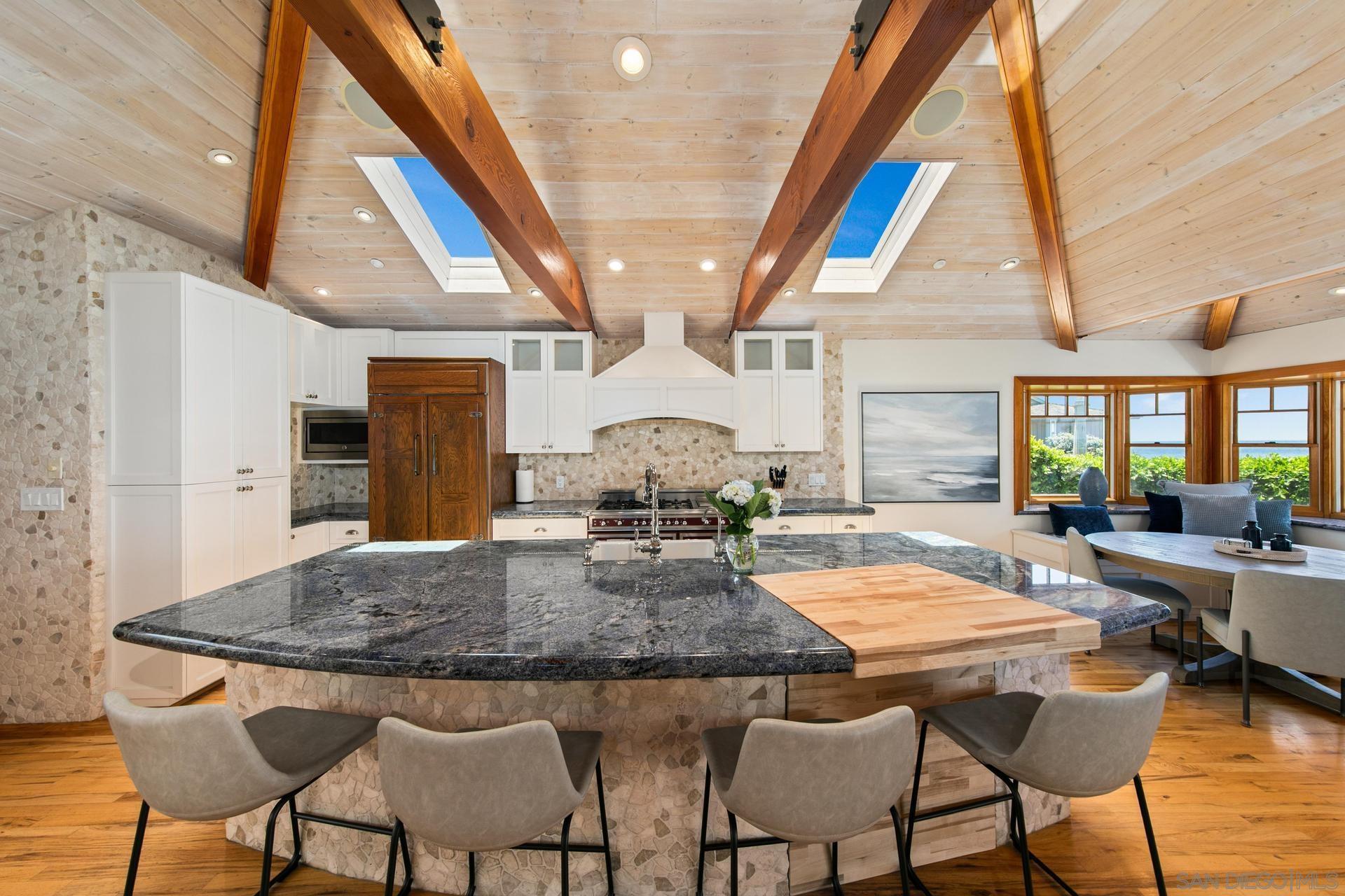 Detail Gallery Image 11 of 55 For 4853/620  Ocean/Law, San Diego,  CA 92109 - 3 Beds | 3/1 Baths