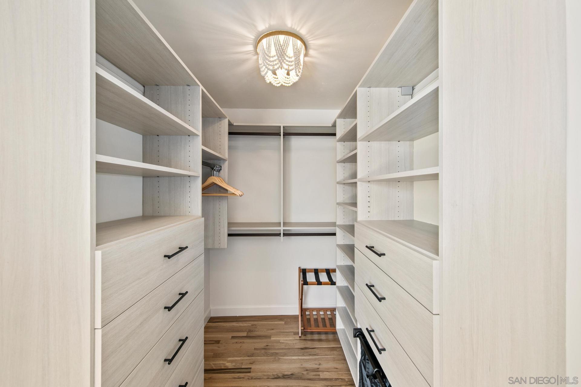 Detail Gallery Image 21 of 55 For 4853/620  Ocean/Law, San Diego,  CA 92109 - 3 Beds | 3/1 Baths