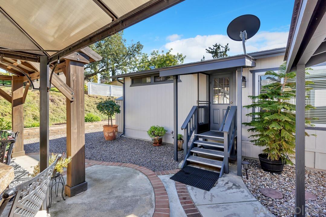 Detail Gallery Image 14 of 68 For 18218  Paradise Mountain Rd  #203,  Valley Center,  CA 92082 - 2 Beds | 2 Baths