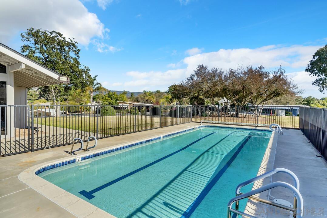 Detail Gallery Image 42 of 68 For 18218  Paradise Mountain Rd  #203,  Valley Center,  CA 92082 - 2 Beds | 2 Baths