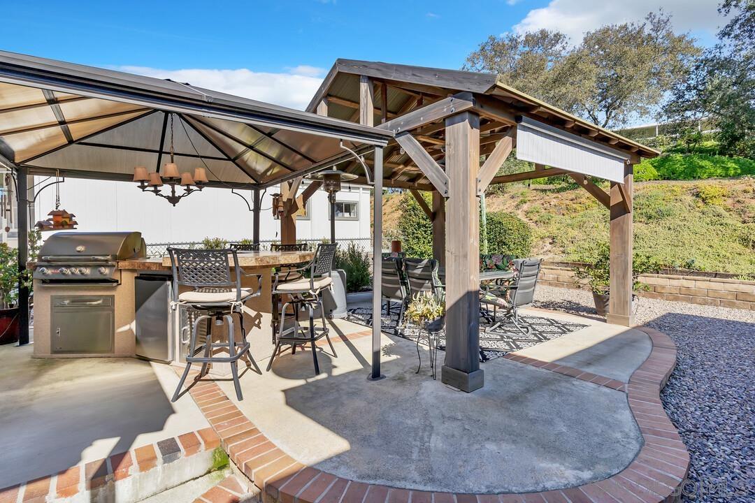 Detail Gallery Image 10 of 68 For 18218  Paradise Mountain Rd  #203,  Valley Center,  CA 92082 - 2 Beds | 2 Baths