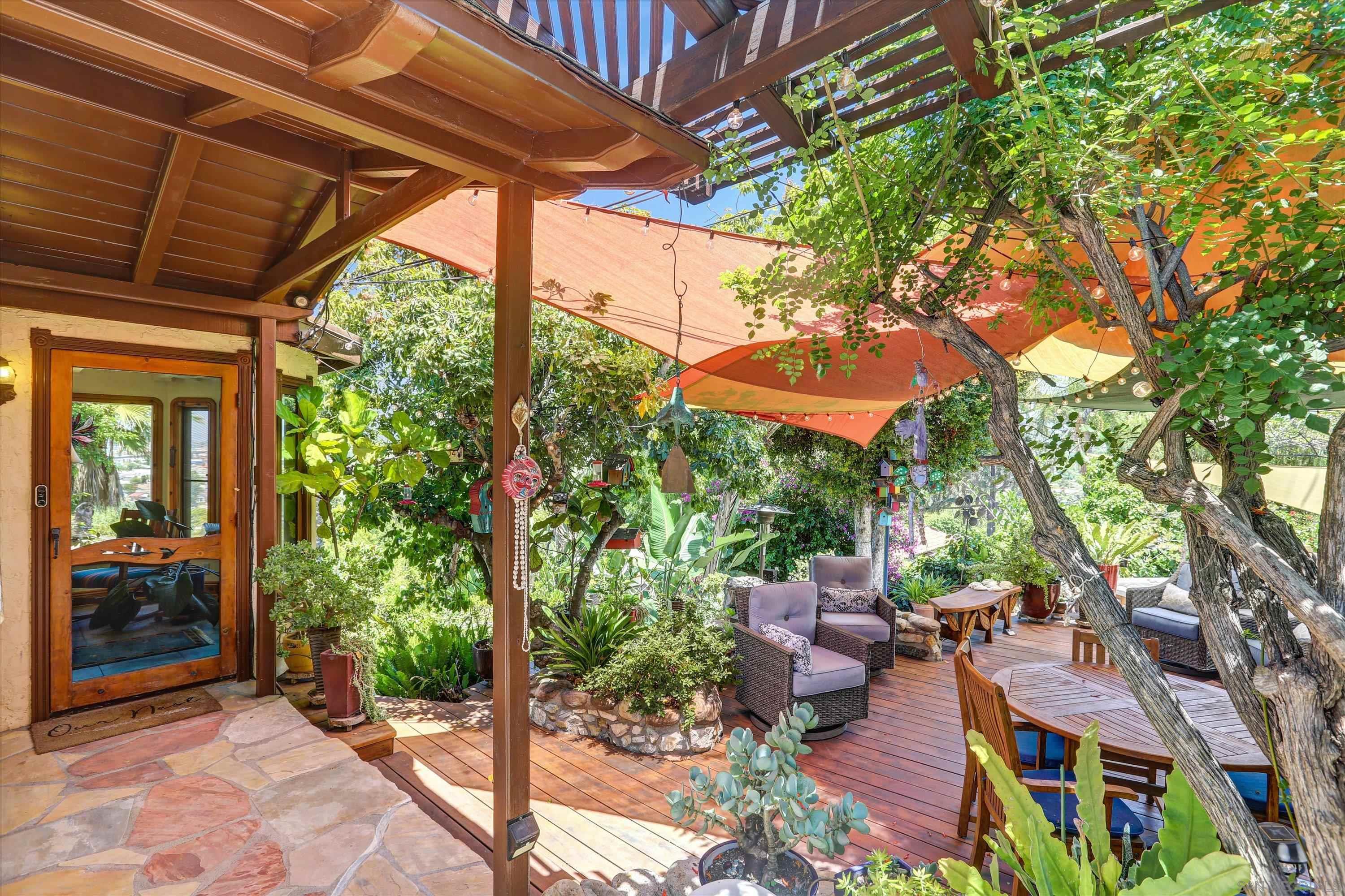 Detail Gallery Image 1 of 1 For 8720  Glenira Ave, La Mesa,  CA 91941 - 3 Beds | 3 Baths