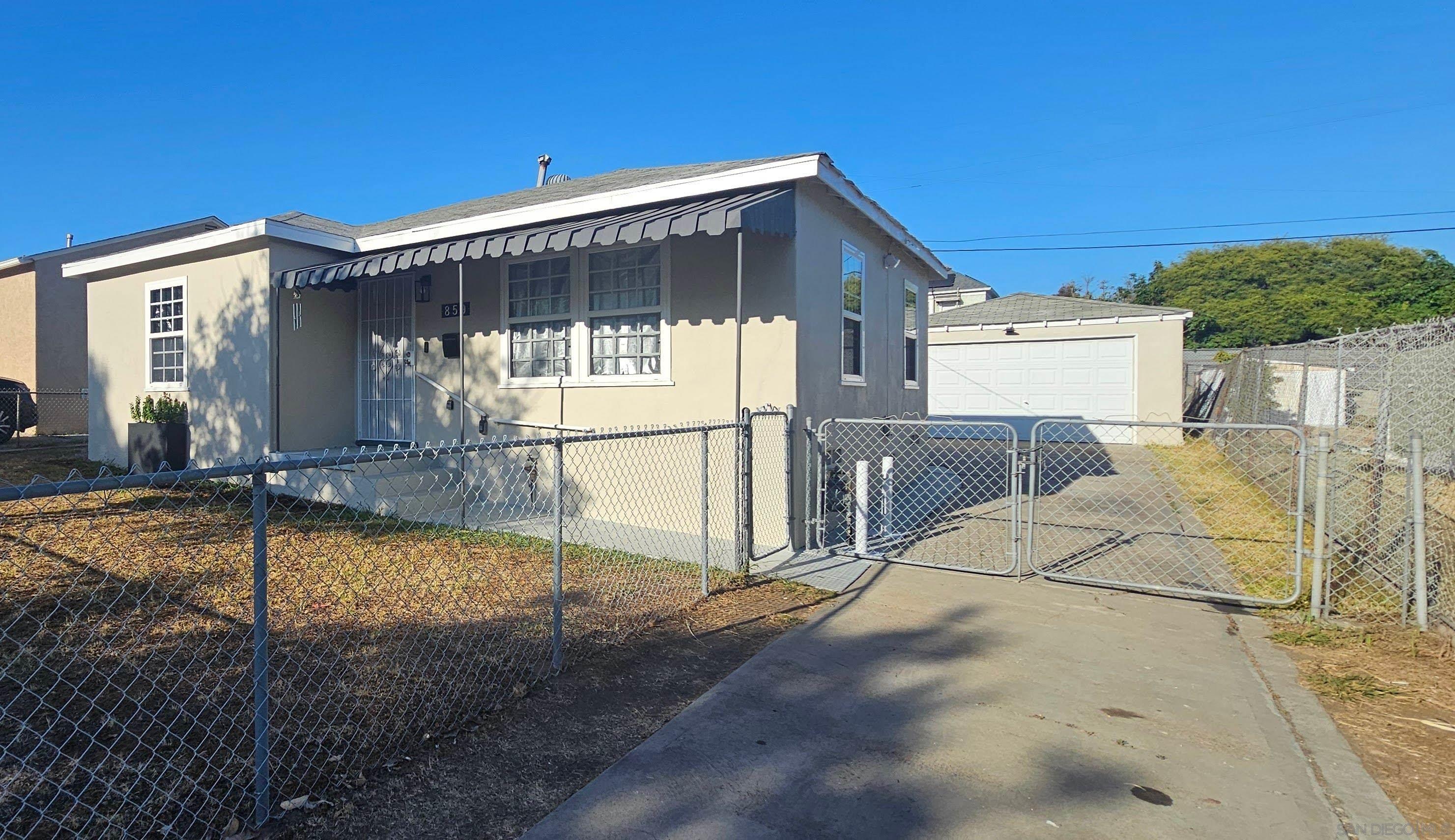 Detail Gallery Image 1 of 1 For 859  Morrison St, San Diego,  CA 92102 - 2 Beds | 1 Baths