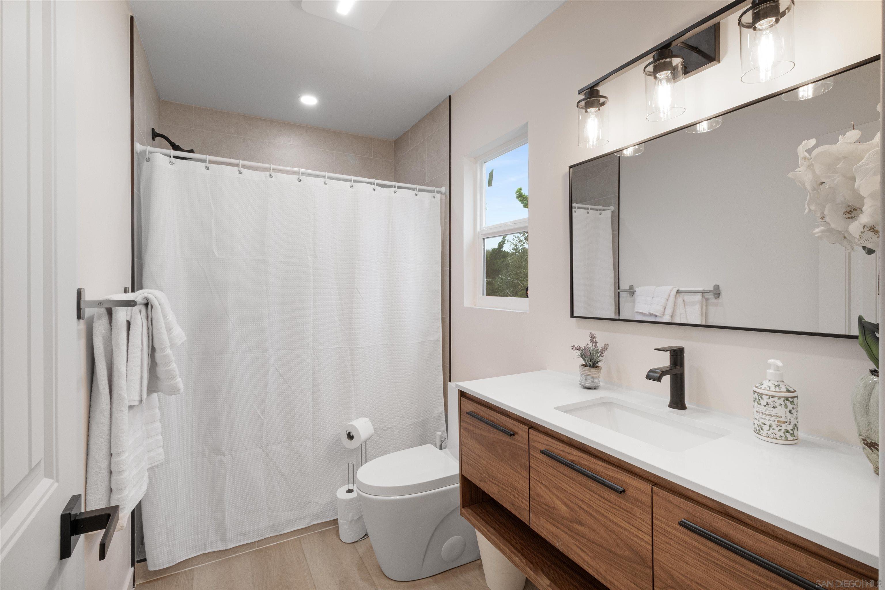 Detail Gallery Image 30 of 43 For 6665  Amherst, San Diego,  CA 92115 - 3 Beds | 2 Baths