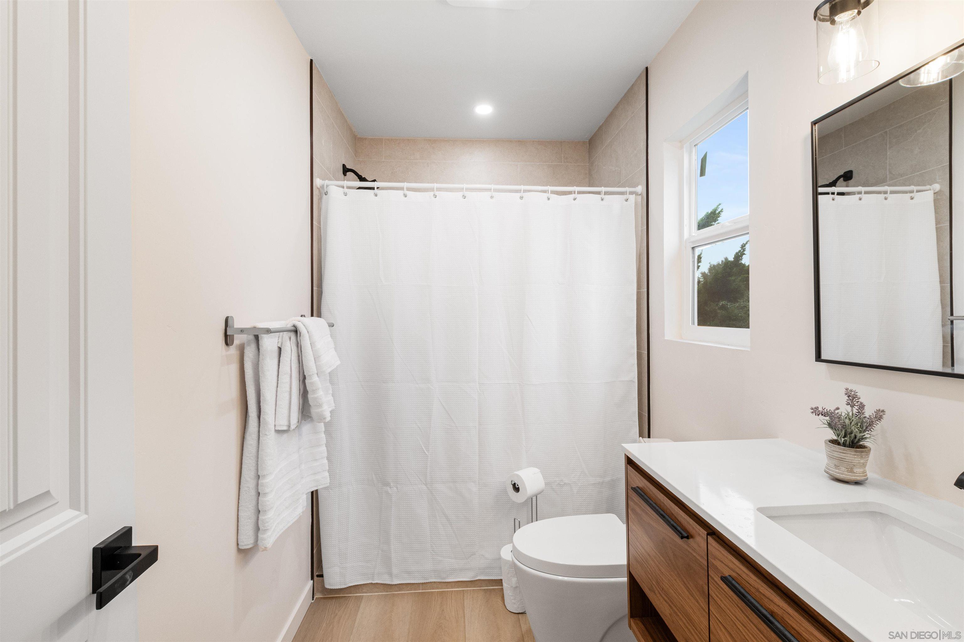 Detail Gallery Image 31 of 43 For 6665  Amherst, San Diego,  CA 92115 - 3 Beds | 2 Baths