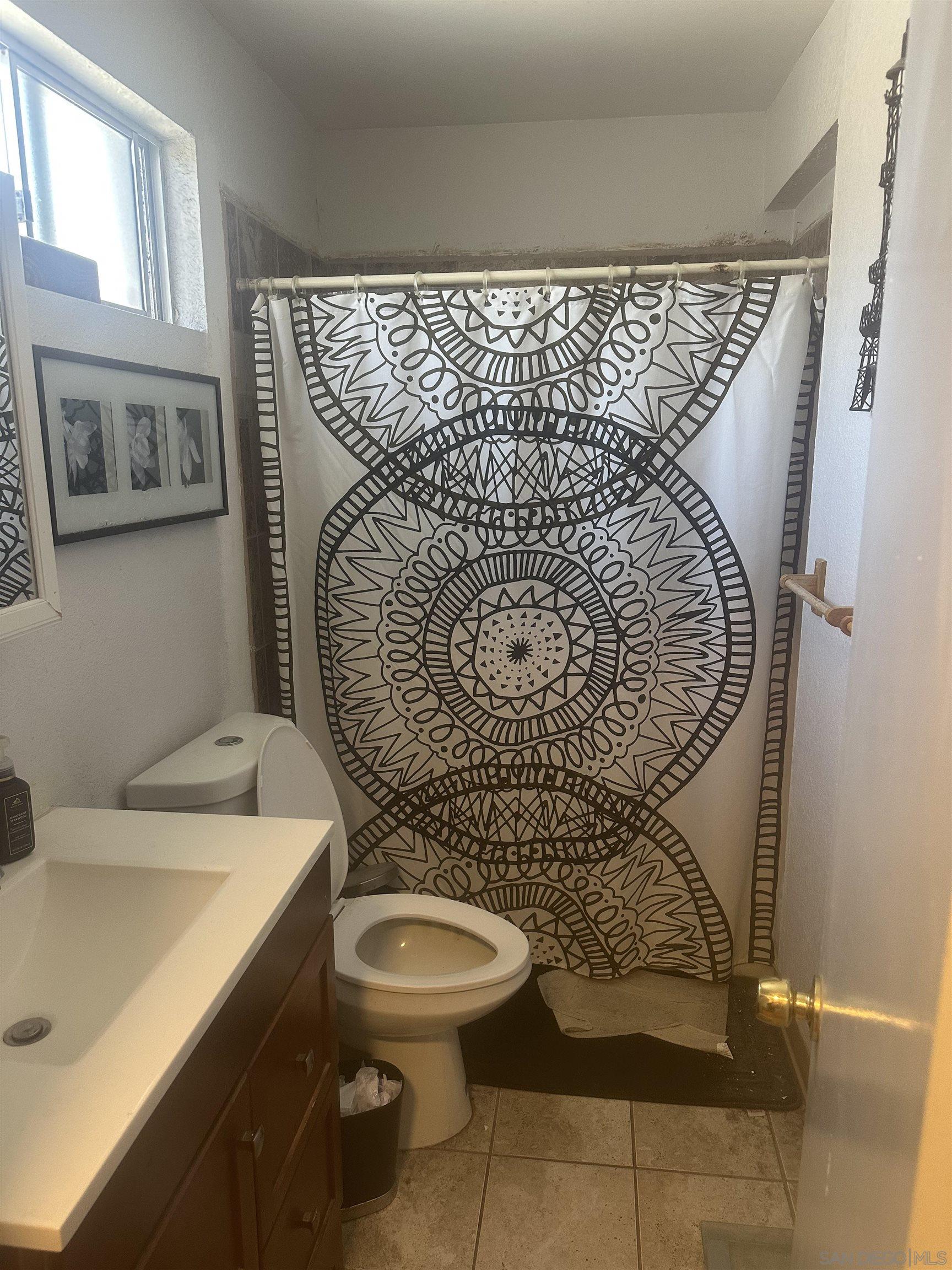 Detail Gallery Image 5 of 7 For 4281  College Ave, San Diego,  CA 92115 - 6 Beds | 5 Baths