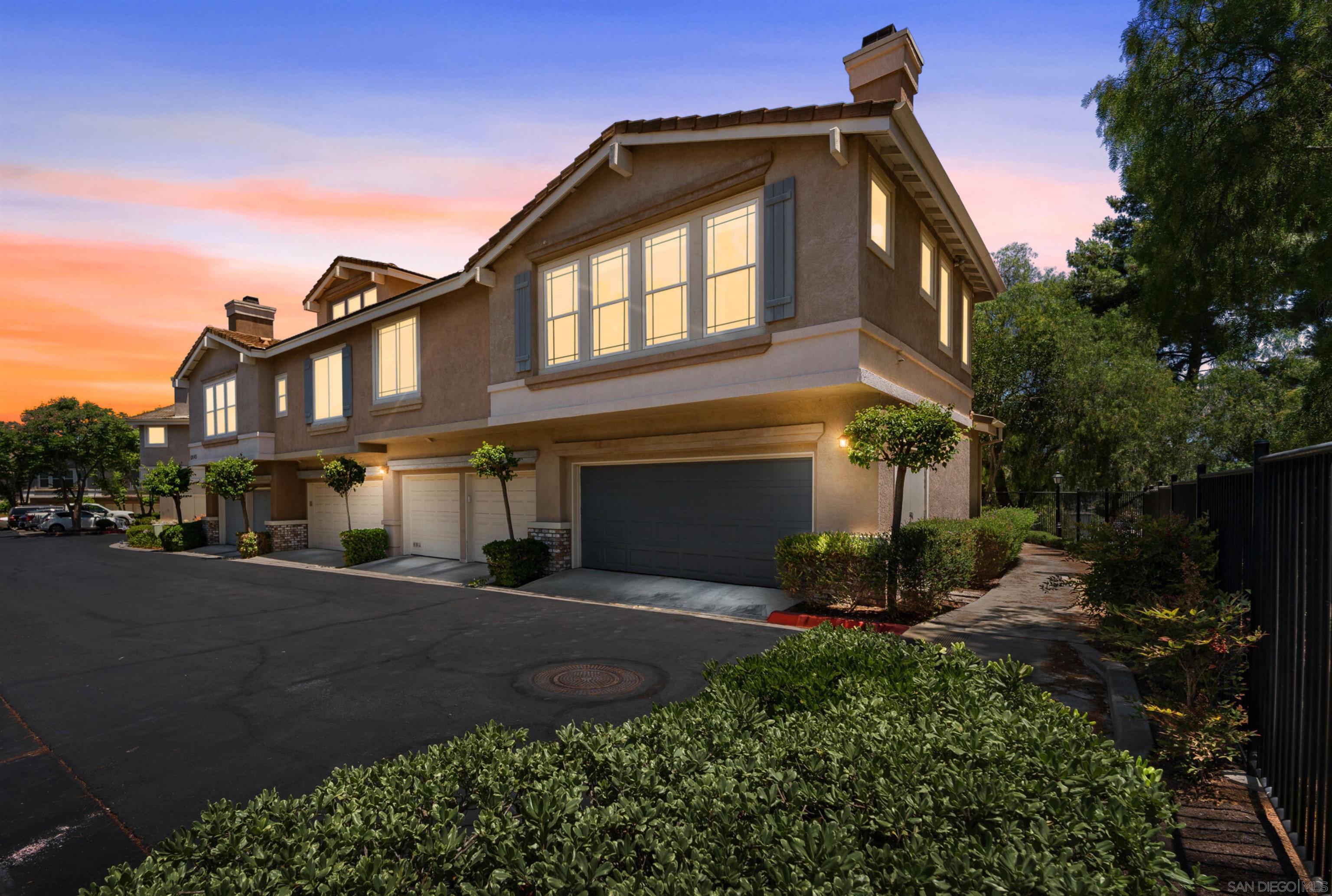 Detail Gallery Image 1 of 1 For 12045  World Trade Dr  #1,  San Diego,  CA 92128 - 2 Beds | 2 Baths