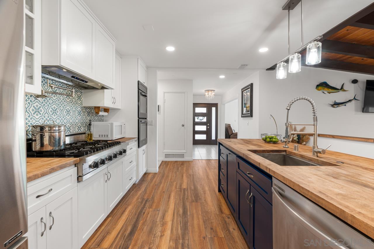 Detail Gallery Image 18 of 51 For 3415  Fenelon St, San Diego,  CA 92106 - 4 Beds | 4 Baths