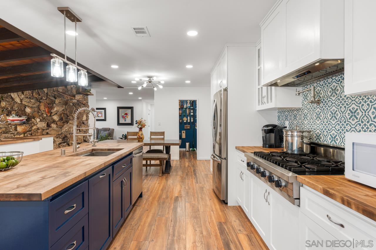 Detail Gallery Image 20 of 51 For 3415  Fenelon St, San Diego,  CA 92106 - 4 Beds | 4 Baths