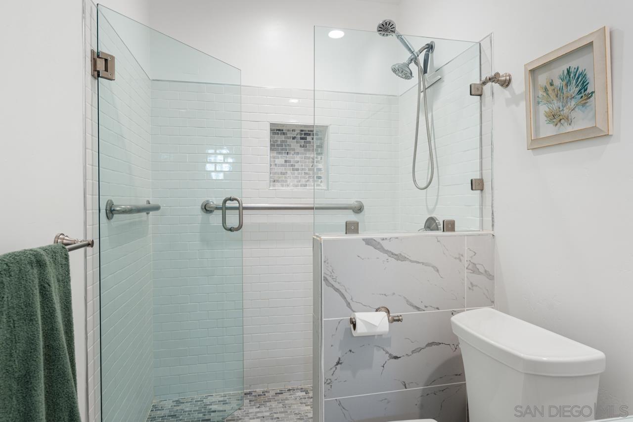 Detail Gallery Image 39 of 51 For 3415  Fenelon St, San Diego,  CA 92106 - 4 Beds | 4 Baths