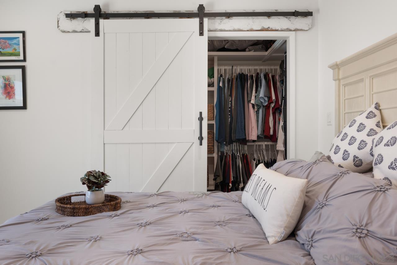 Detail Gallery Image 8 of 51 For 3415  Fenelon St, San Diego,  CA 92106 - 4 Beds | 4 Baths