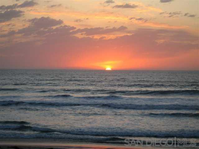 Detail Gallery Image 19 of 23 For 3755  Ocean Front Walk, San Diego,  CA 92109 - 2 Beds | 1 Baths