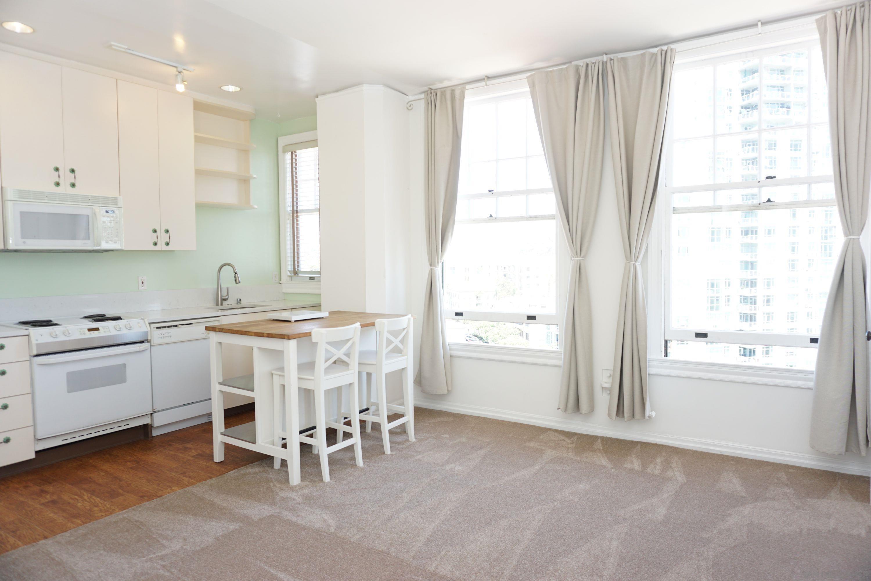 Detail Gallery Image 1 of 1 For 702  Ash St  #702,  San Diego,  CA 92101 - 1 Beds | 1 Baths