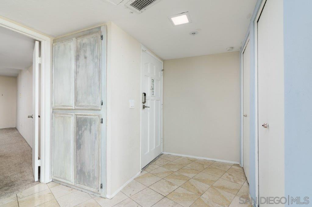 Detail Gallery Image 13 of 43 For 2414  Front St  11c,  San Diego,  CA 92101 - 2 Beds | 2 Baths