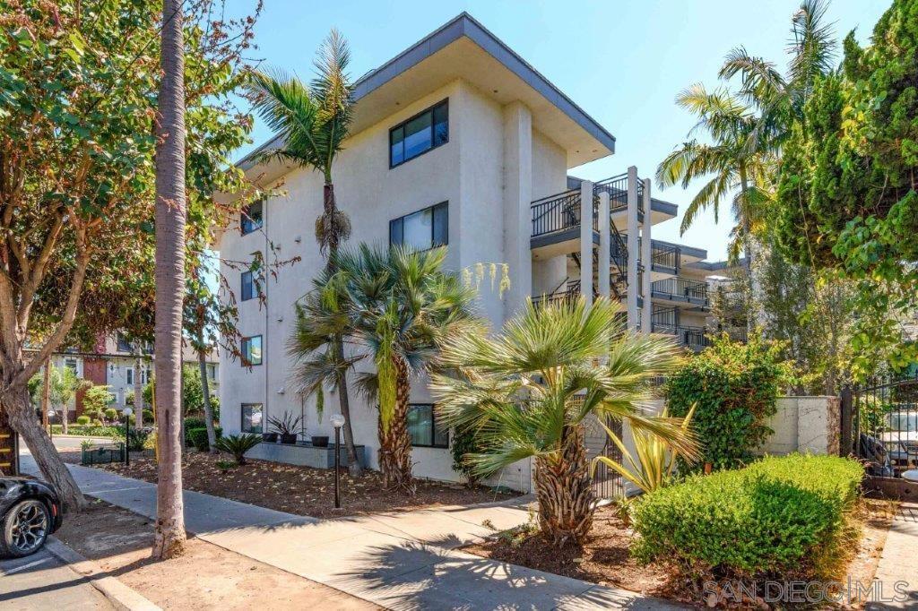 Detail Gallery Image 4 of 43 For 2414  Front St  11c,  San Diego,  CA 92101 - 2 Beds | 2 Baths