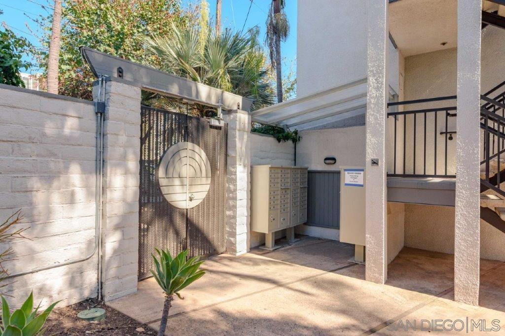 Detail Gallery Image 6 of 43 For 2414  Front St  11c,  San Diego,  CA 92101 - 2 Beds | 2 Baths