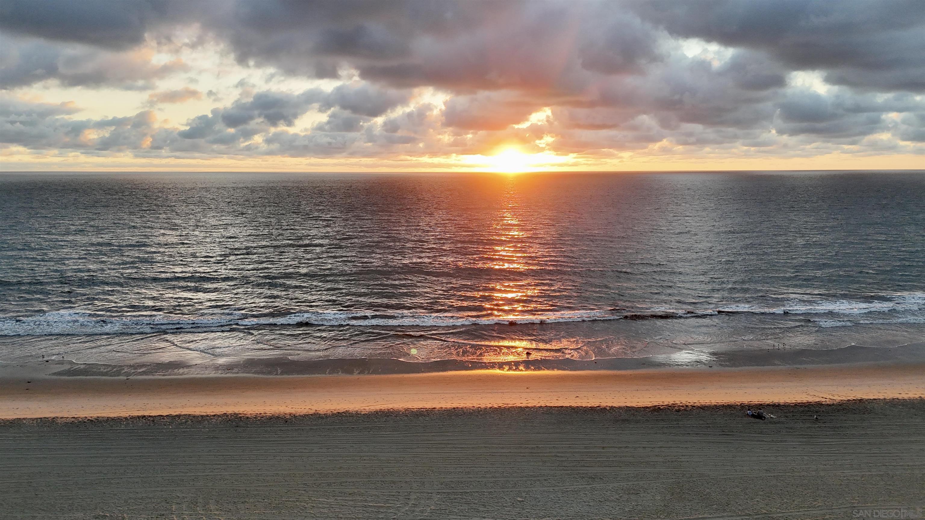 Detail Gallery Image 1 of 1 For 190  Del Mar Shores Ter  #31,  Solana Beach,  CA 92075 - 1 Beds | 1 Baths