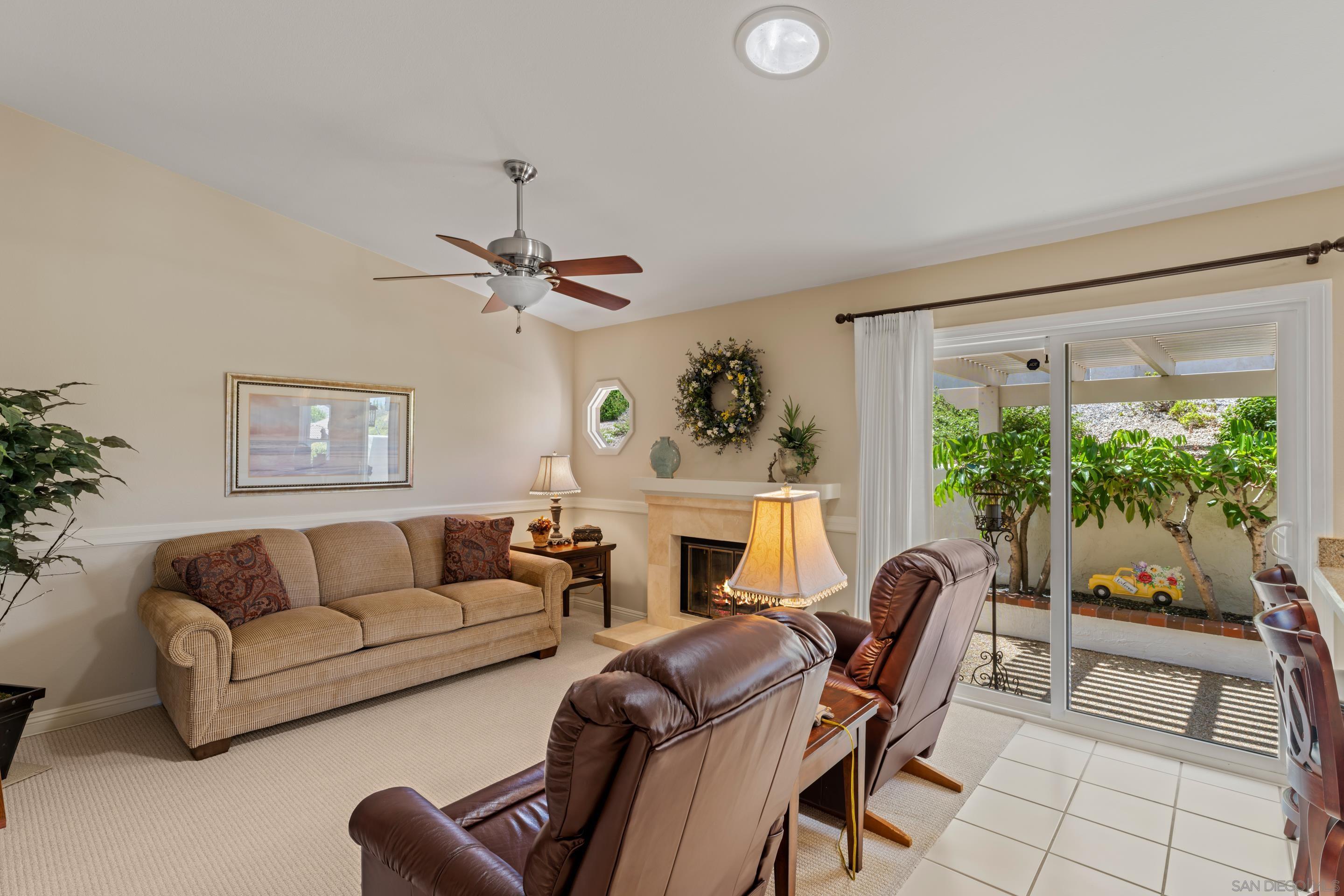 Detail Gallery Image 15 of 36 For 18018  Calle Estepona, San Diego,  CA 92128 - 2 Beds | 2 Baths