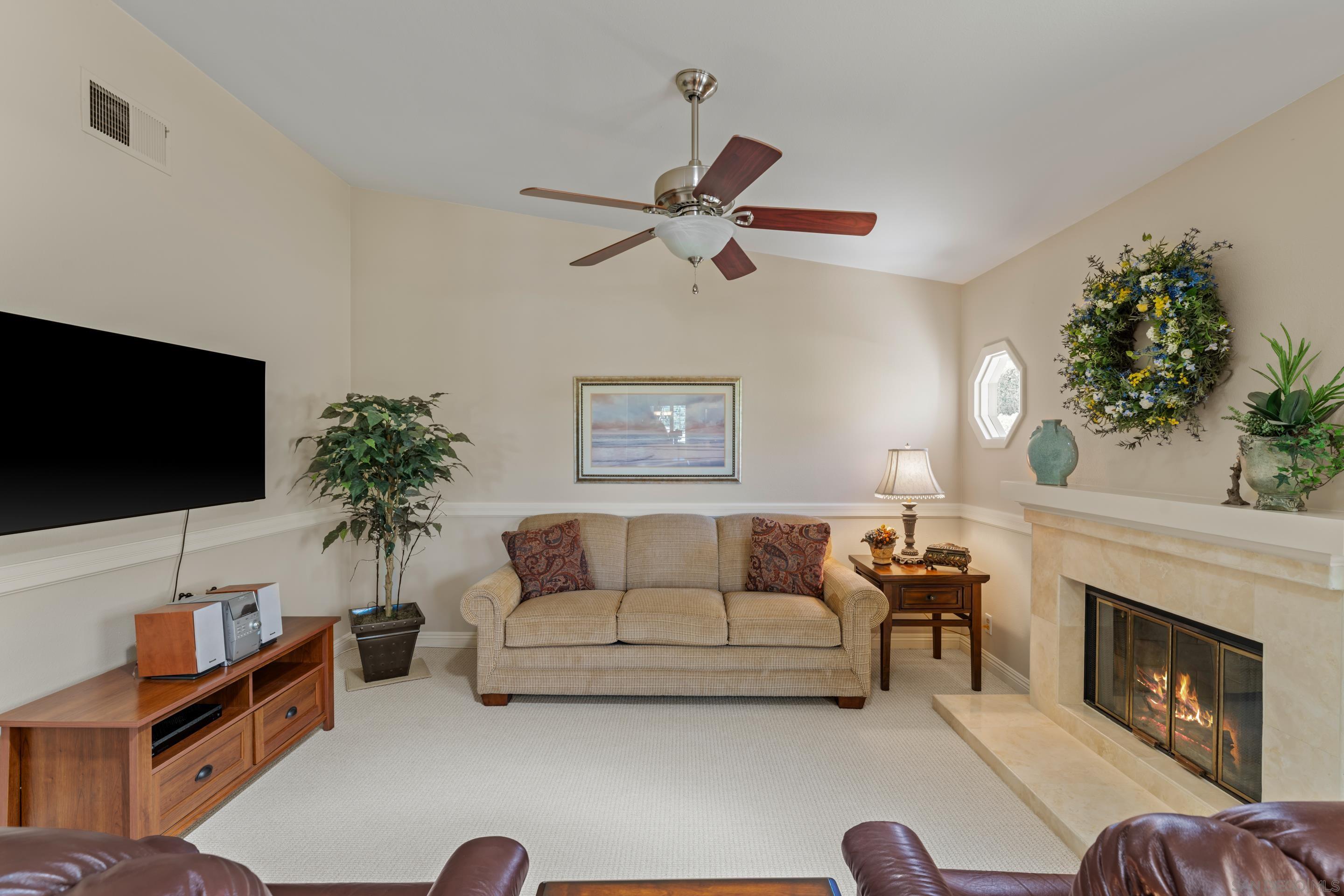 Detail Gallery Image 17 of 36 For 18018  Calle Estepona, San Diego,  CA 92128 - 2 Beds | 2 Baths
