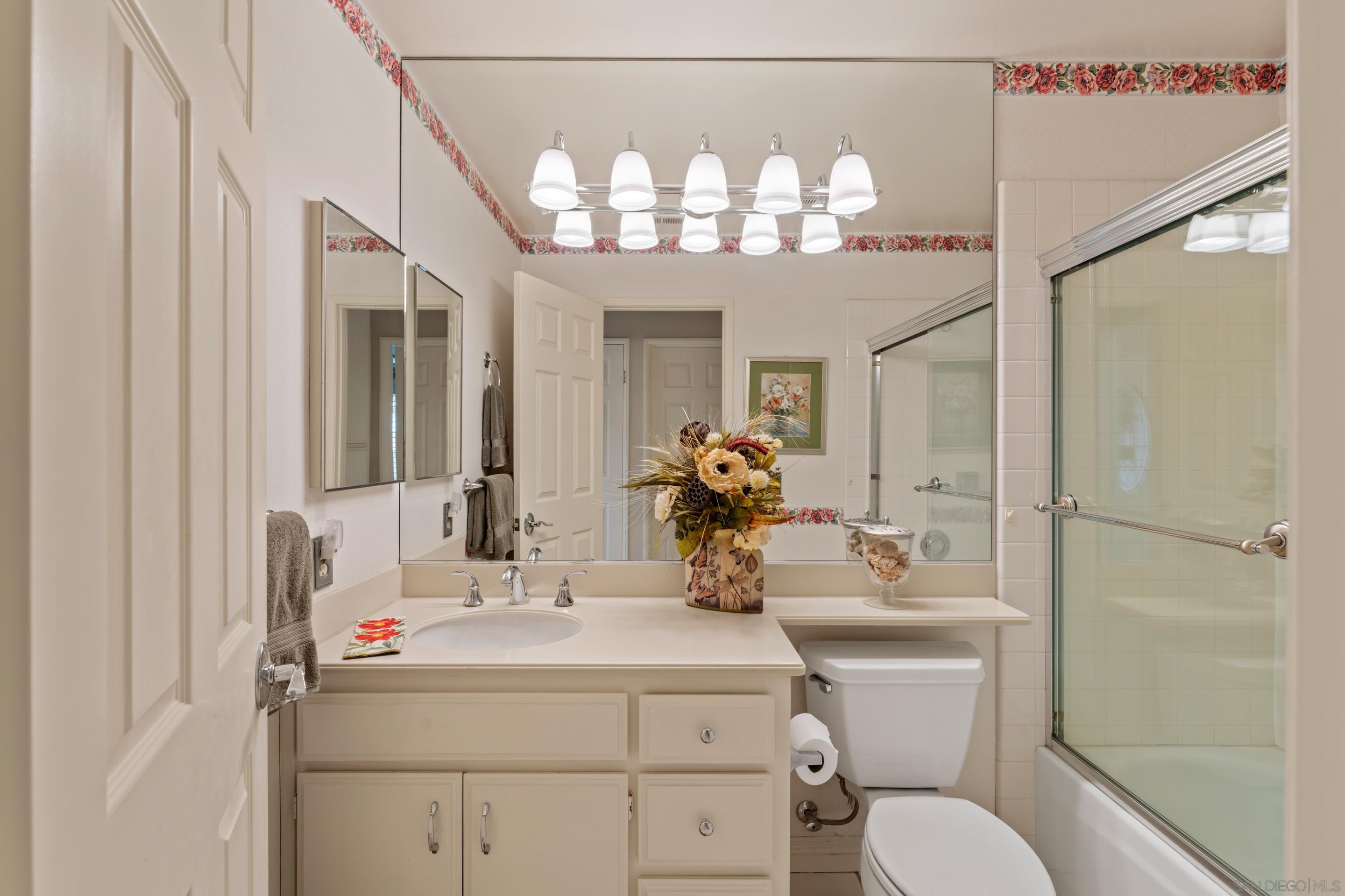 Detail Gallery Image 25 of 36 For 18018  Calle Estepona, San Diego,  CA 92128 - 2 Beds | 2 Baths