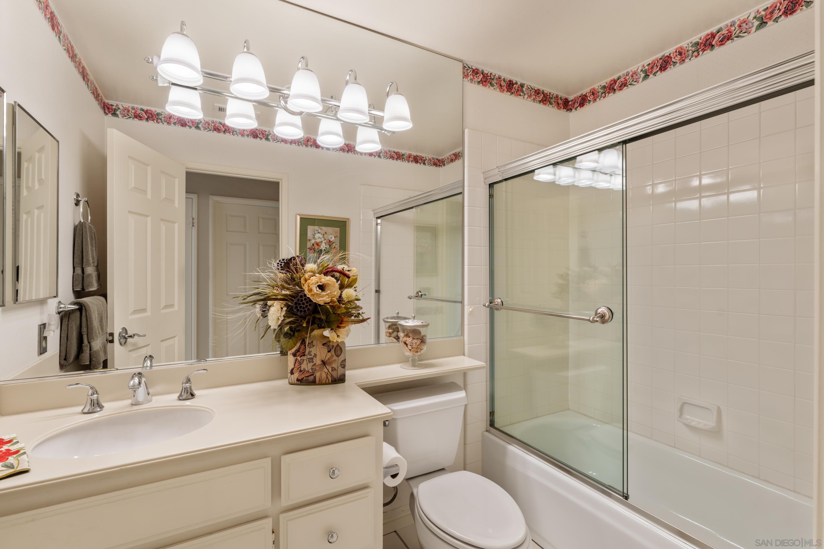 Detail Gallery Image 26 of 36 For 18018  Calle Estepona, San Diego,  CA 92128 - 2 Beds | 2 Baths