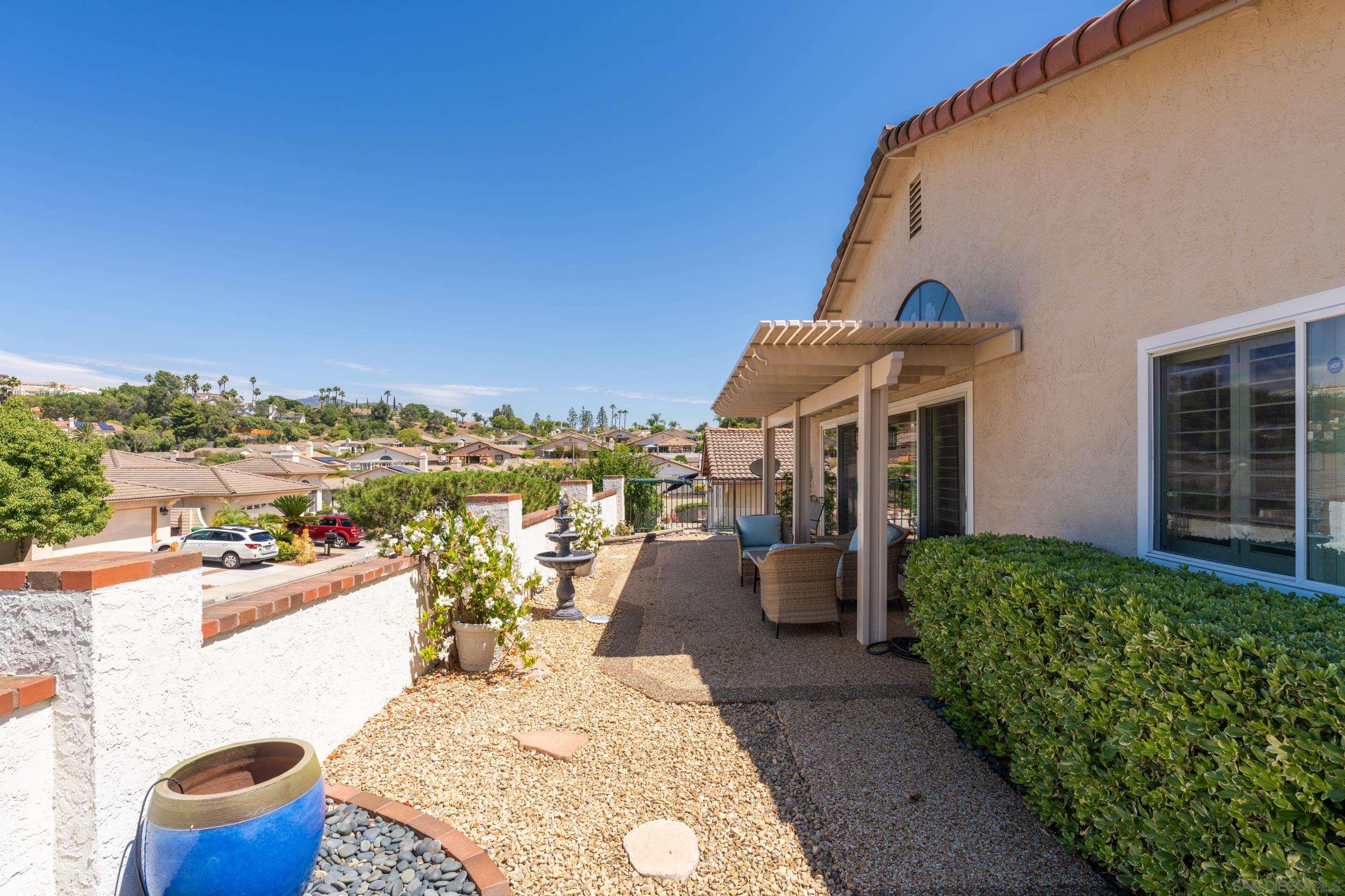 Detail Gallery Image 31 of 36 For 18018  Calle Estepona, San Diego,  CA 92128 - 2 Beds | 2 Baths