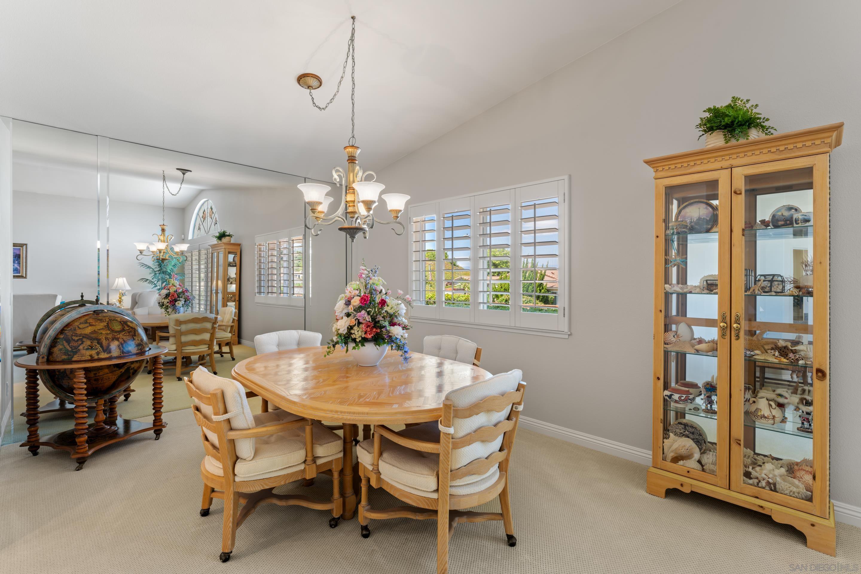 Detail Gallery Image 9 of 36 For 18018  Calle Estepona, San Diego,  CA 92128 - 2 Beds | 2 Baths
