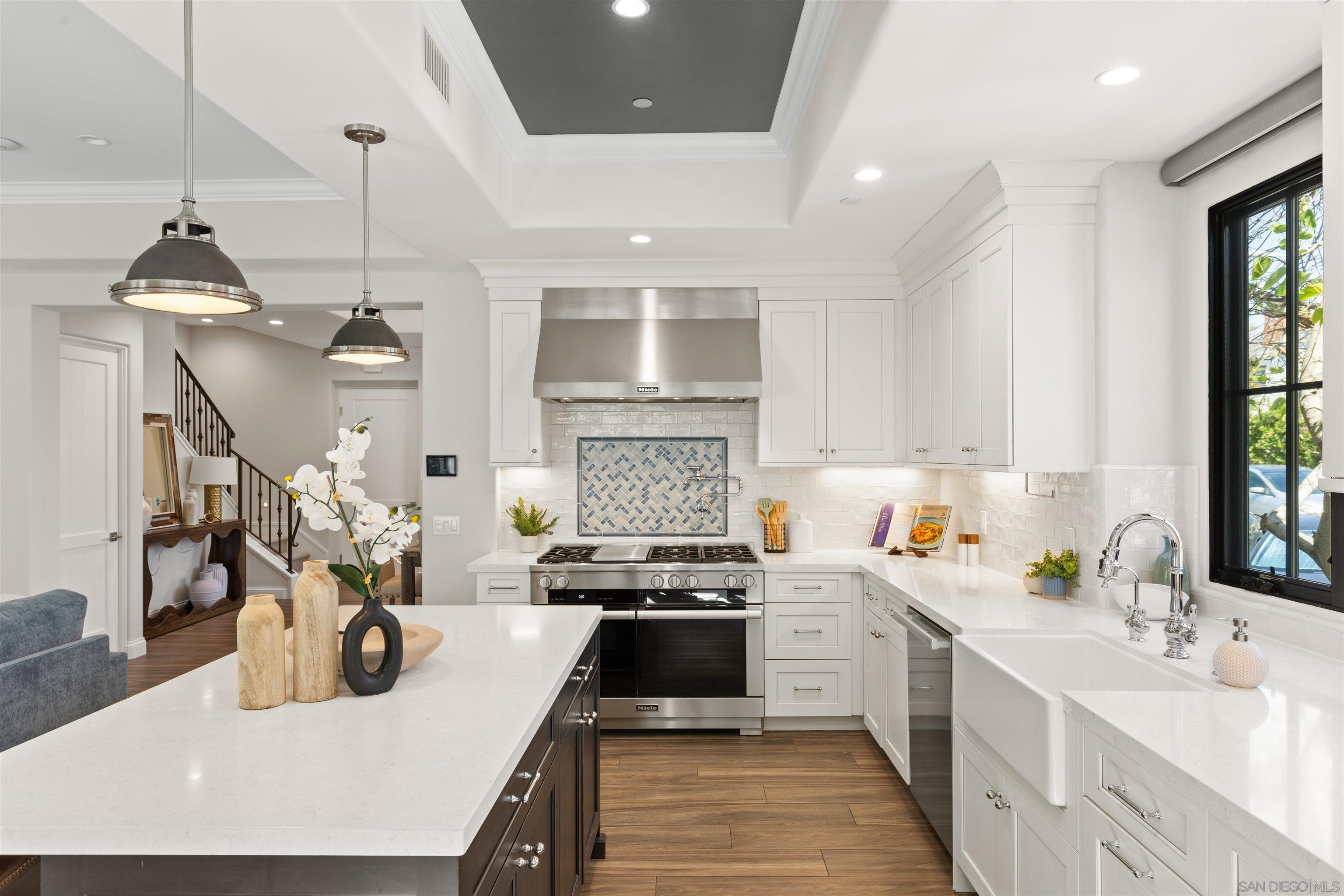 Detail Gallery Image 14 of 44 For 708  Silver Street, La Jolla,  CA 92037 - 4 Beds | 4 Baths