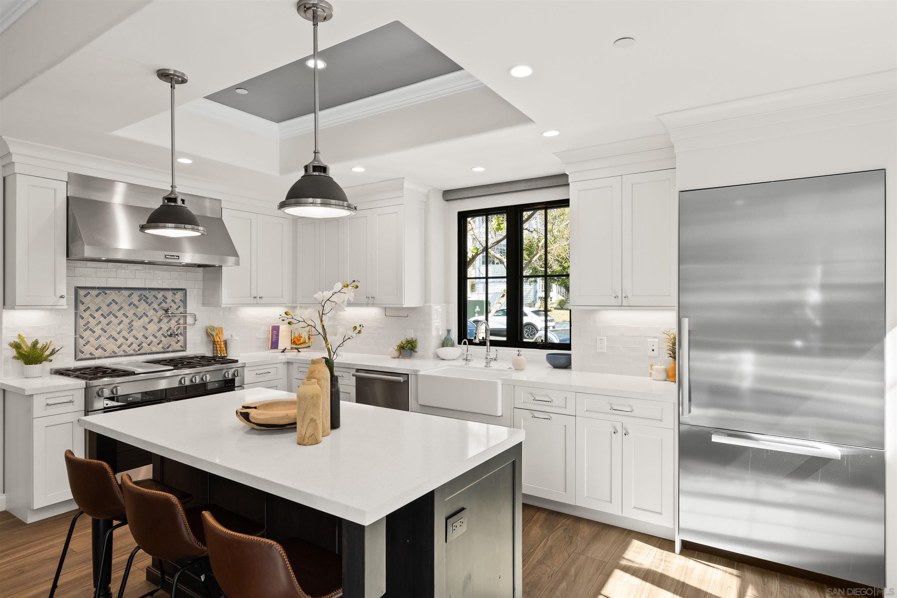 Detail Gallery Image 17 of 44 For 708  Silver Street, La Jolla,  CA 92037 - 4 Beds | 4 Baths