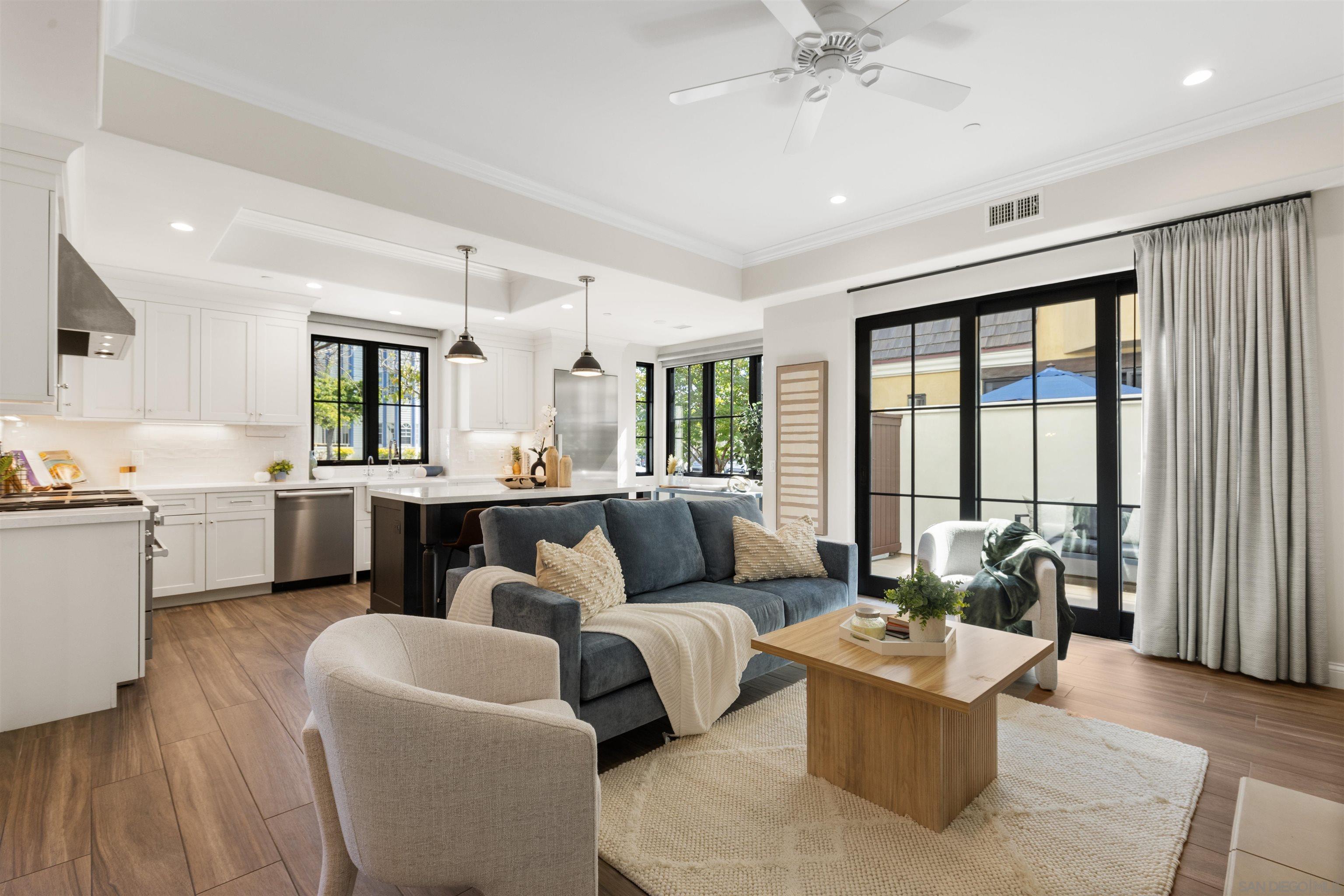 Detail Gallery Image 3 of 44 For 708  Silver Street, La Jolla,  CA 92037 - 4 Beds | 4 Baths