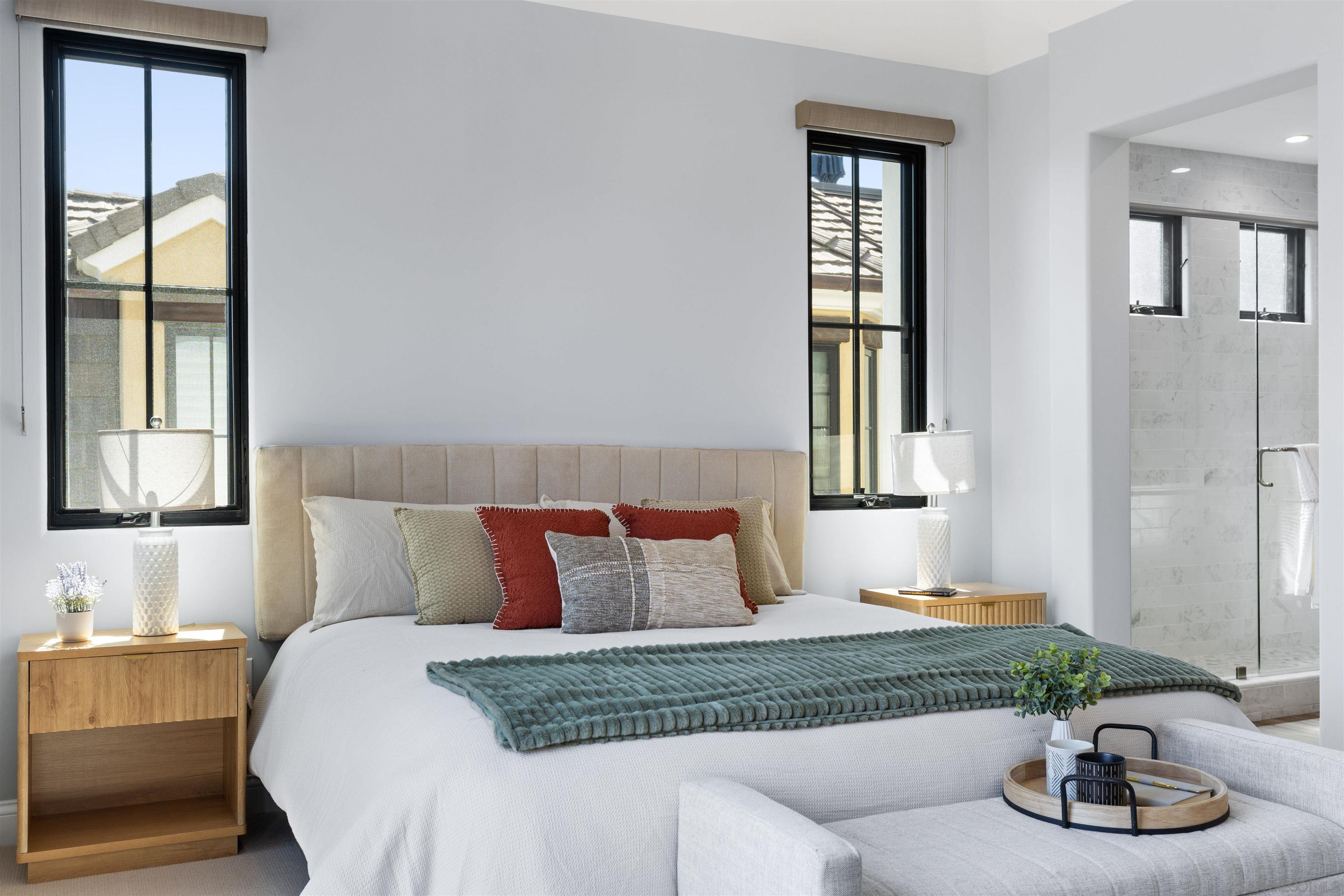 Detail Gallery Image 27 of 44 For 708  Silver Street, La Jolla,  CA 92037 - 4 Beds | 4 Baths