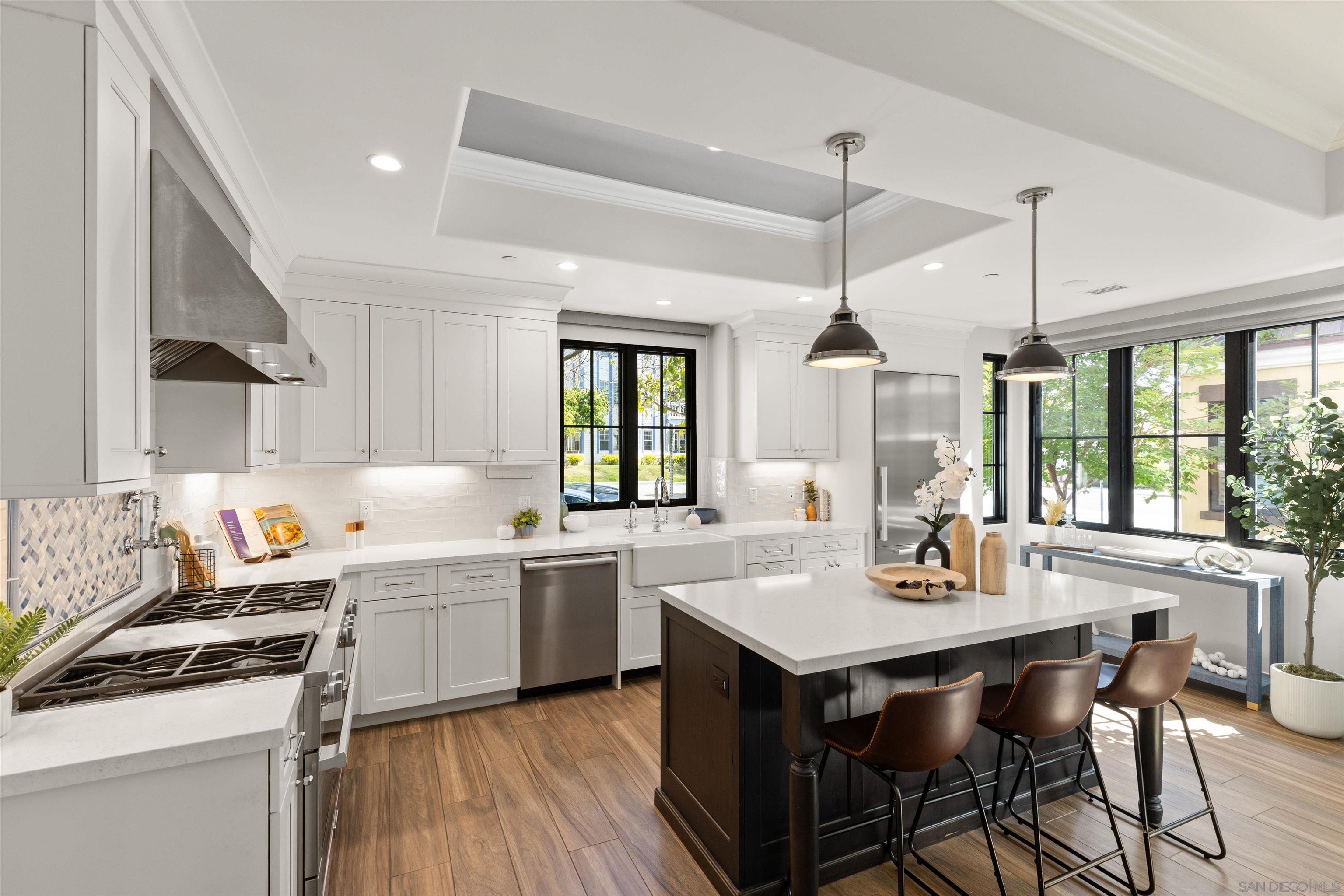 Detail Gallery Image 4 of 44 For 708  Silver Street, La Jolla,  CA 92037 - 4 Beds | 4 Baths