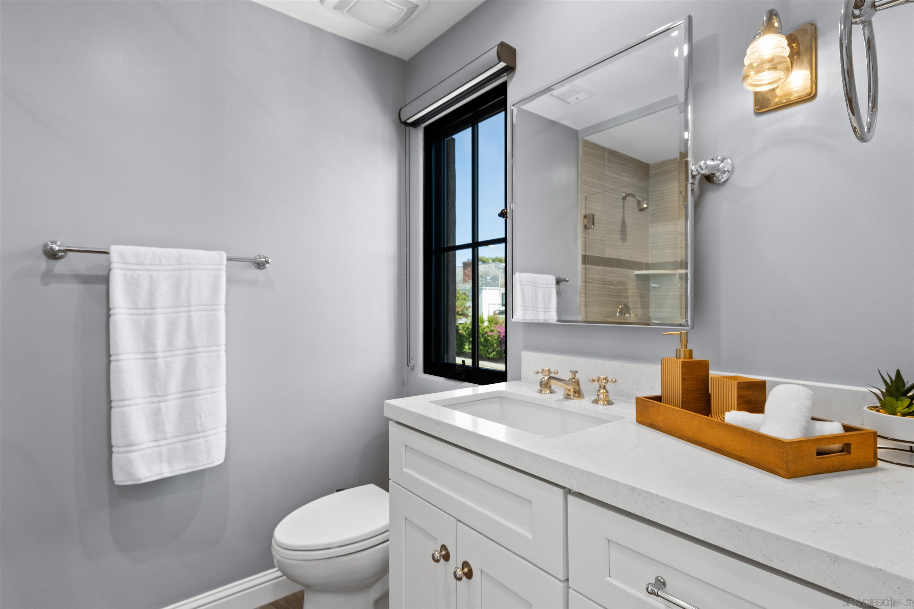 Detail Gallery Image 35 of 44 For 708  Silver Street, La Jolla,  CA 92037 - 4 Beds | 4 Baths