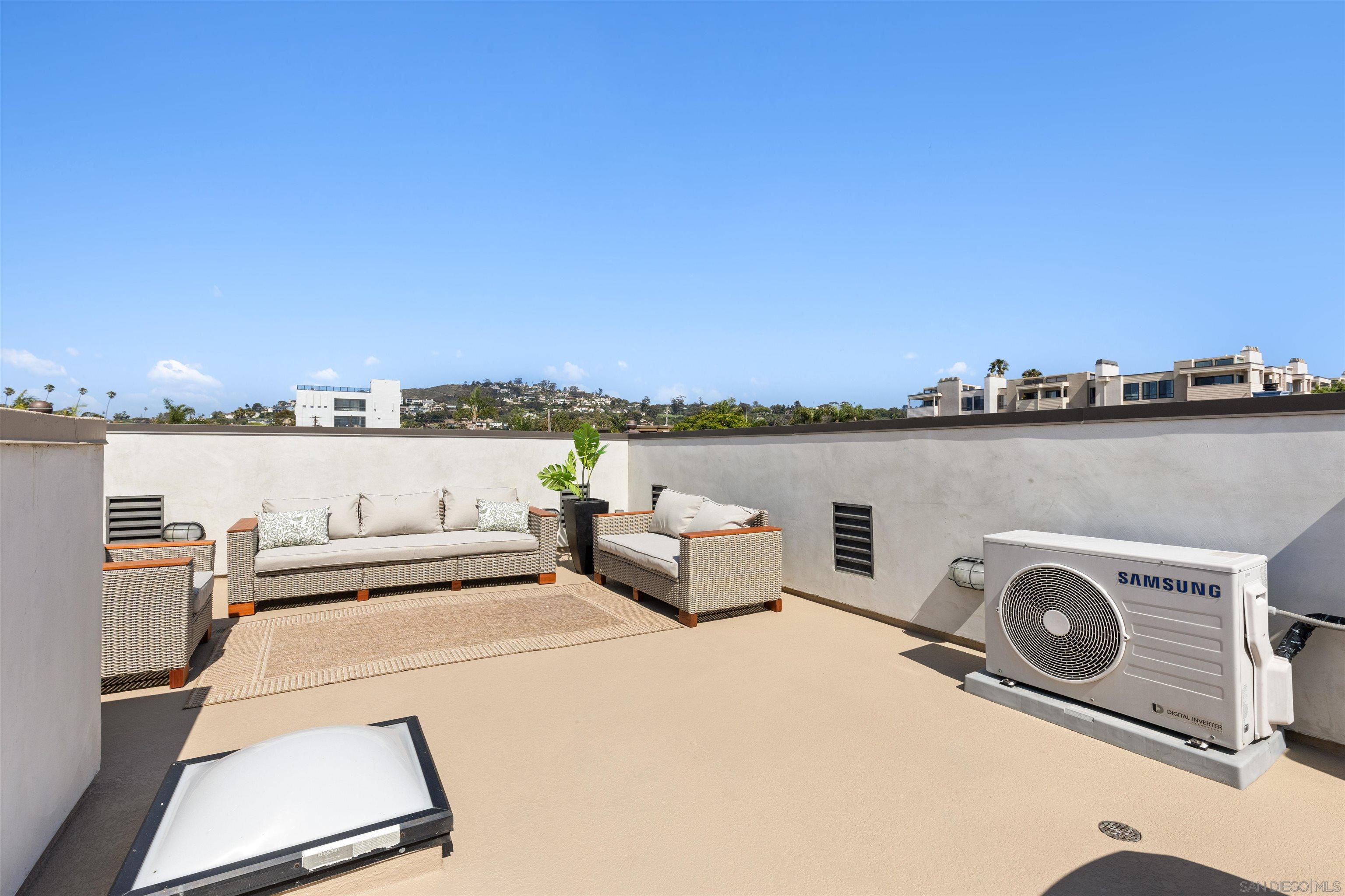 Detail Gallery Image 39 of 44 For 708  Silver Street, La Jolla,  CA 92037 - 4 Beds | 4 Baths