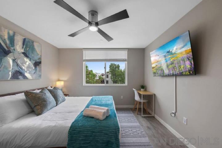 Detail Gallery Image 6 of 20 For 3909  Voltaire St  305, San Diego,  CA 92107 - 2 Beds | 2 Baths
