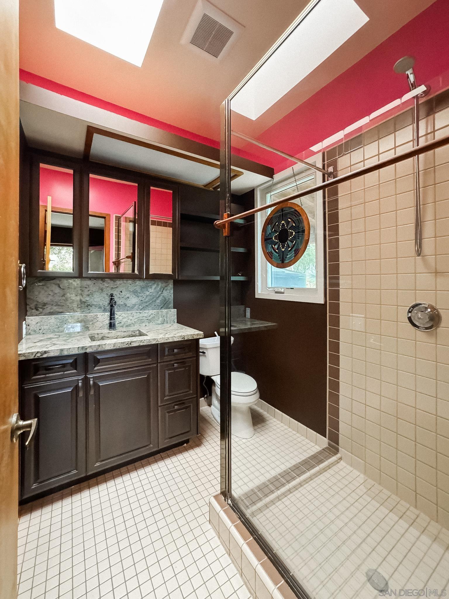 Detail Gallery Image 11 of 26 For 1034  Myrtle Way, San Diego,  CA 92103 - 2 Beds | 2 Baths