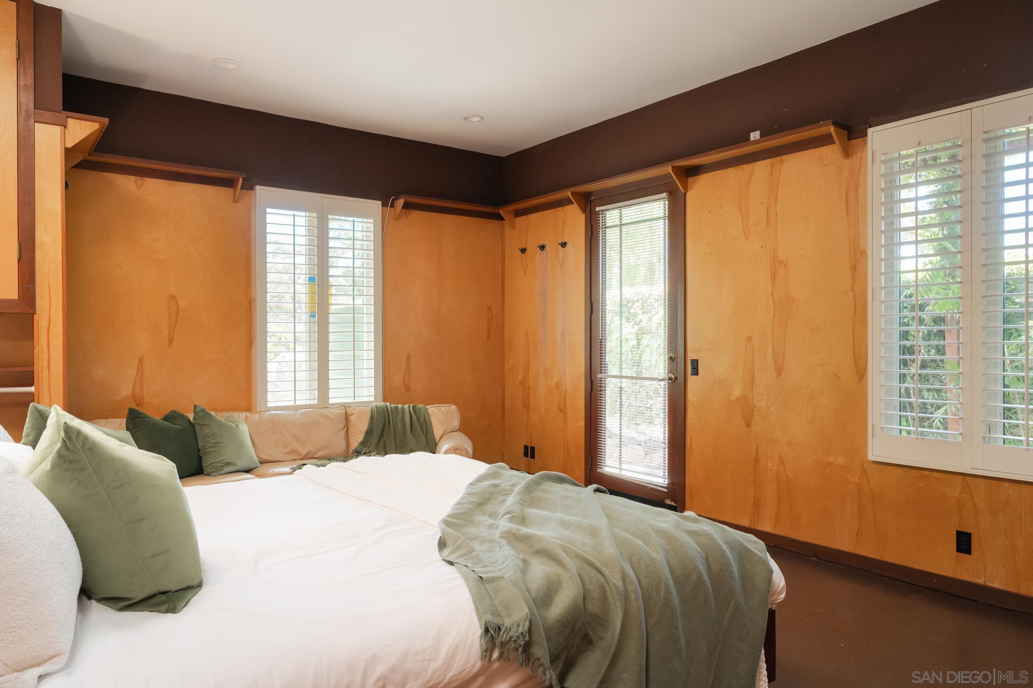 Detail Gallery Image 12 of 26 For 1034  Myrtle Way, San Diego,  CA 92103 - 2 Beds | 2 Baths