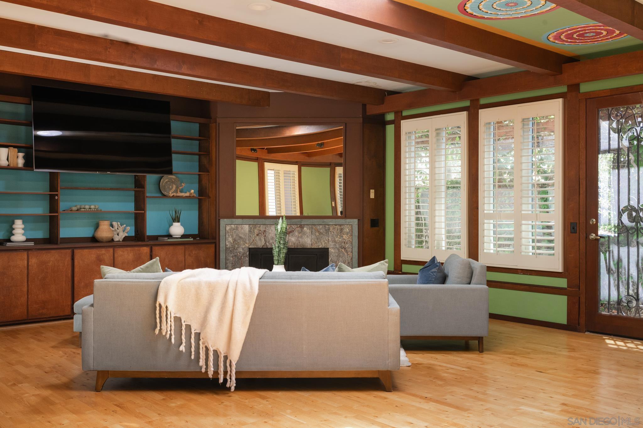 Detail Gallery Image 8 of 26 For 1034  Myrtle Way, San Diego,  CA 92103 - 2 Beds | 2 Baths