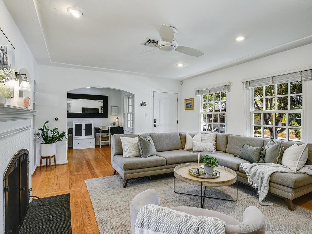 Detail Gallery Image 1 of 1 For 4758  Jean Dr, San Diego,  CA 92115 - 2 Beds | 2 Baths