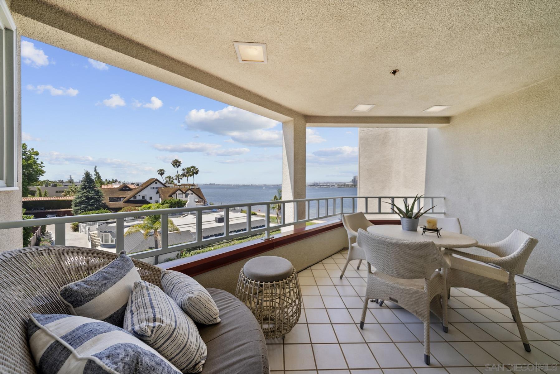 Front Image Thumbnail for SD250033089